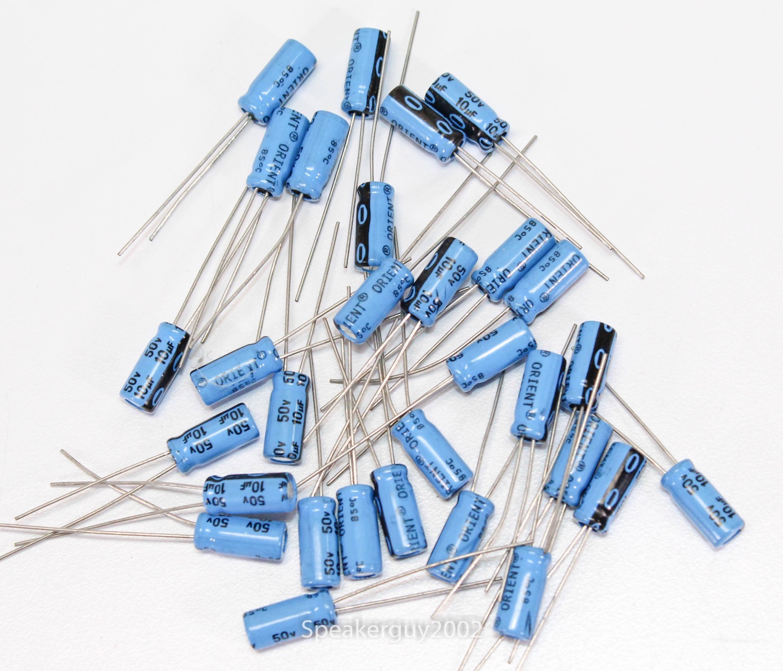 30 Pieces / Orient Polarized Radial Capacitors / 10 uf  50 VDC