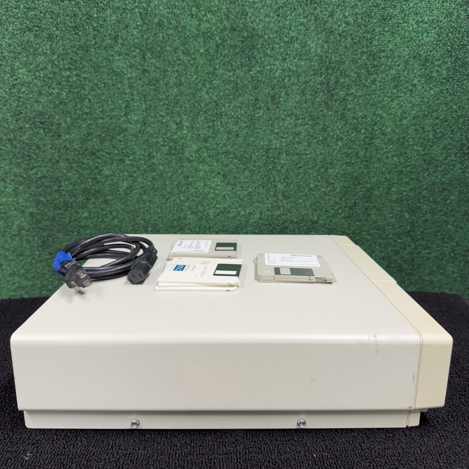 Rare Dell 333p Computer System 1992 w/ DOS 5.0, 6.0 & 6.2 - Powers On