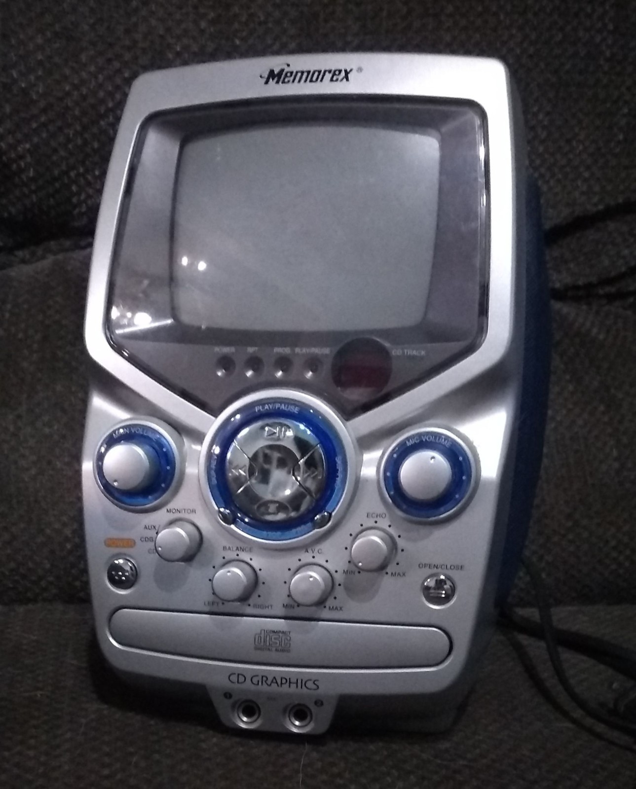 Memorex MKS8501 CD Graphics Portable Karaoke Machine-B&W Gaming-CD Player Mic