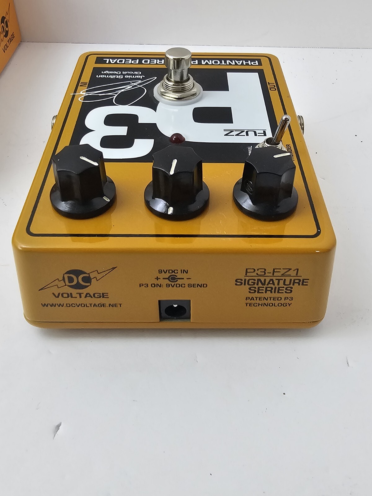 DC Voltage P3 Fuzz Jamie Stillman Phantom Powered Rare Guitar Effect Pedal