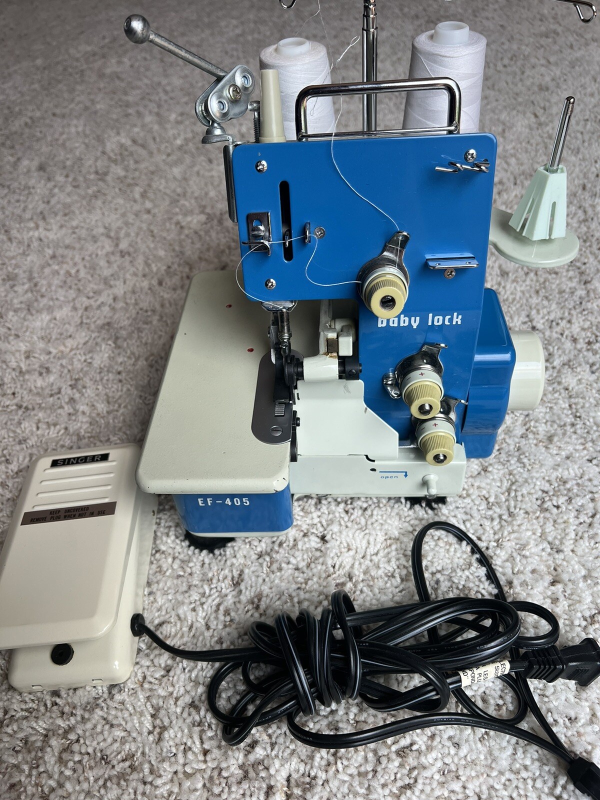 Juki Baby Lock EF-405 Serger 3 Thread W/Singer Pedal