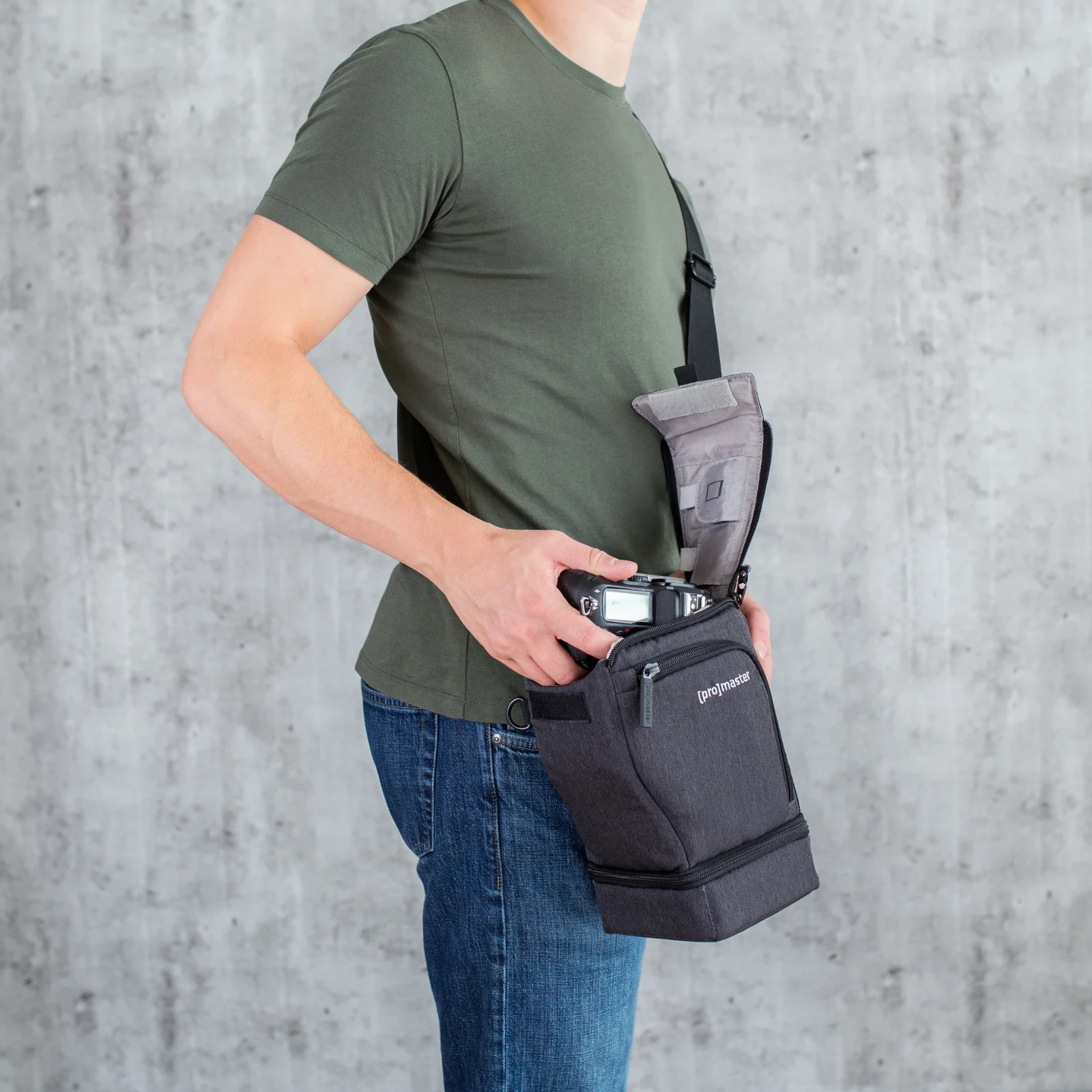 NEW Promaster Cityscape 15 Medium Holster Camera Bag Holds 4 x 5.75 x 9-12