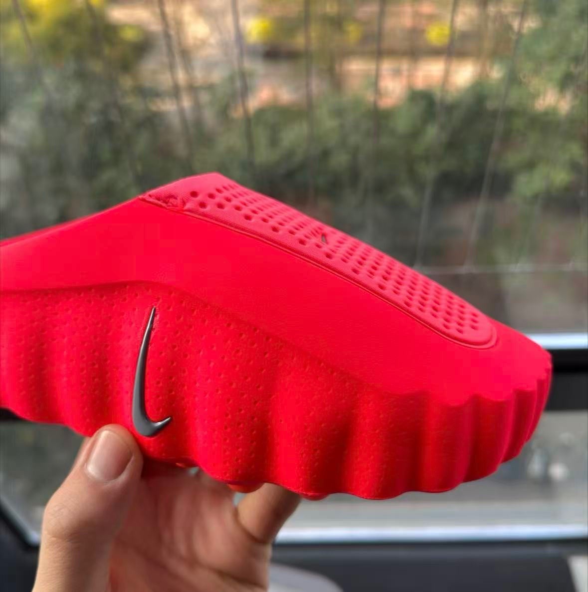 Nike Mind 001 Comfortable And Fit-Tight Tech Style Slippers For Men - Red -