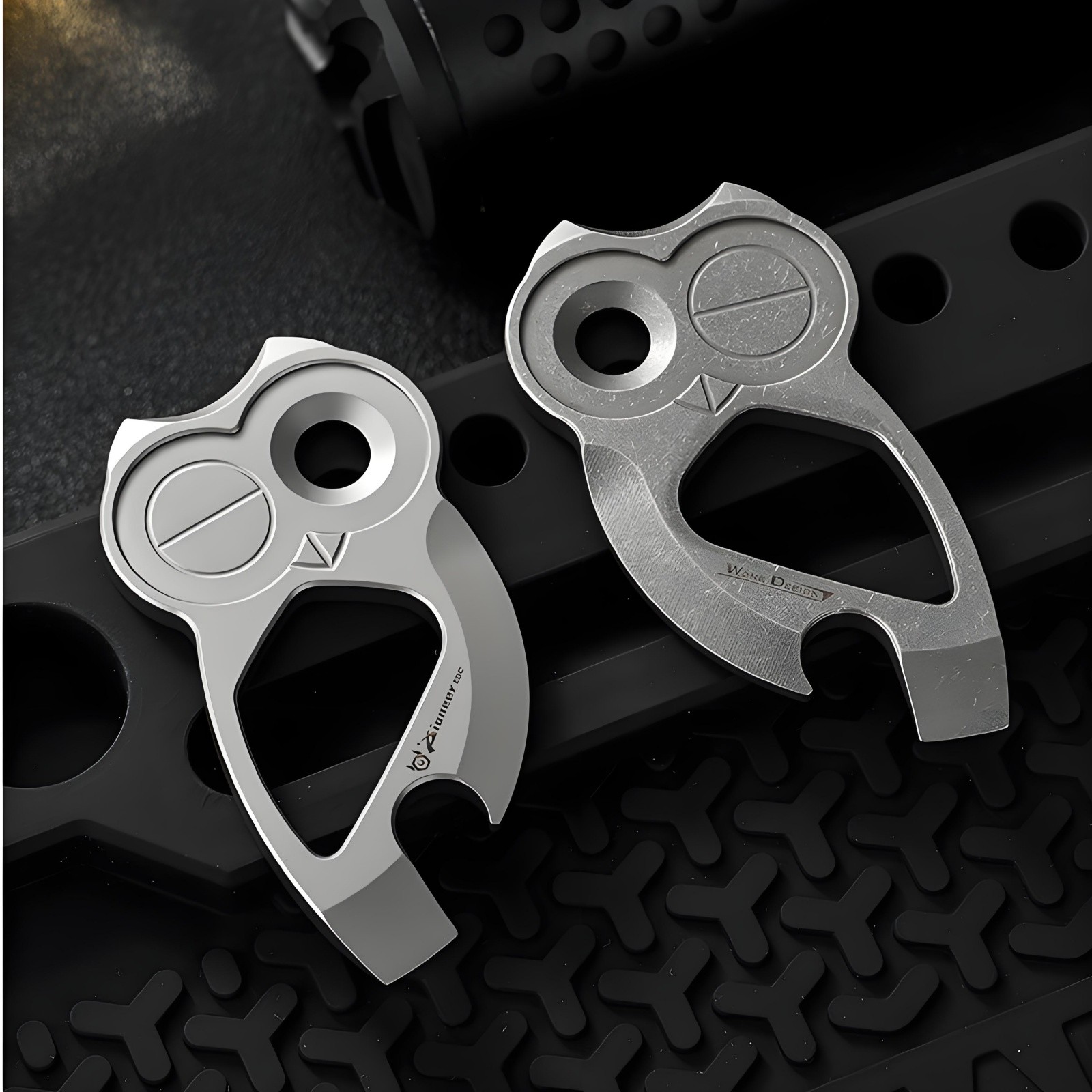 Multi-Tool Keychain Pry Bar Pocket Tool Owl Shape EDC Titanium Alloy