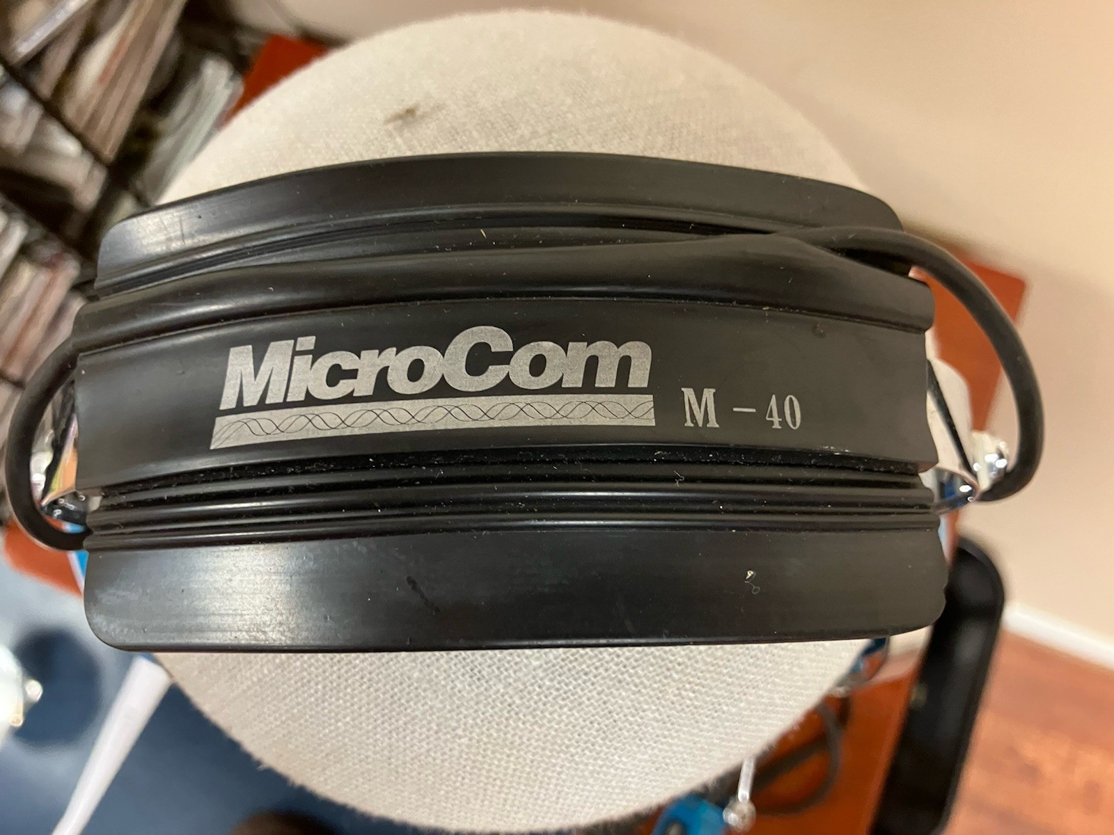 MicroCom Aviation Headset M-40 Headset w/ Microphone
