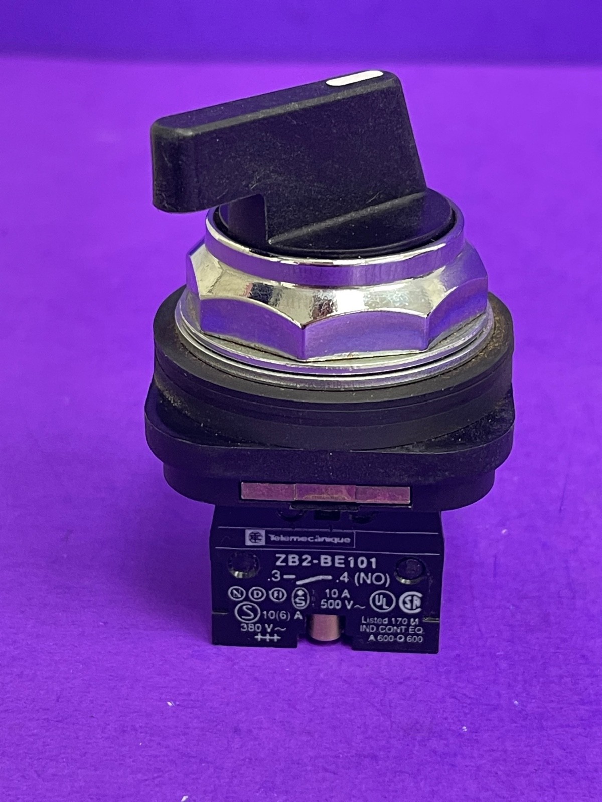 Telemecanique XB3BJ33 Selector Switch 3 Position, 2 NO