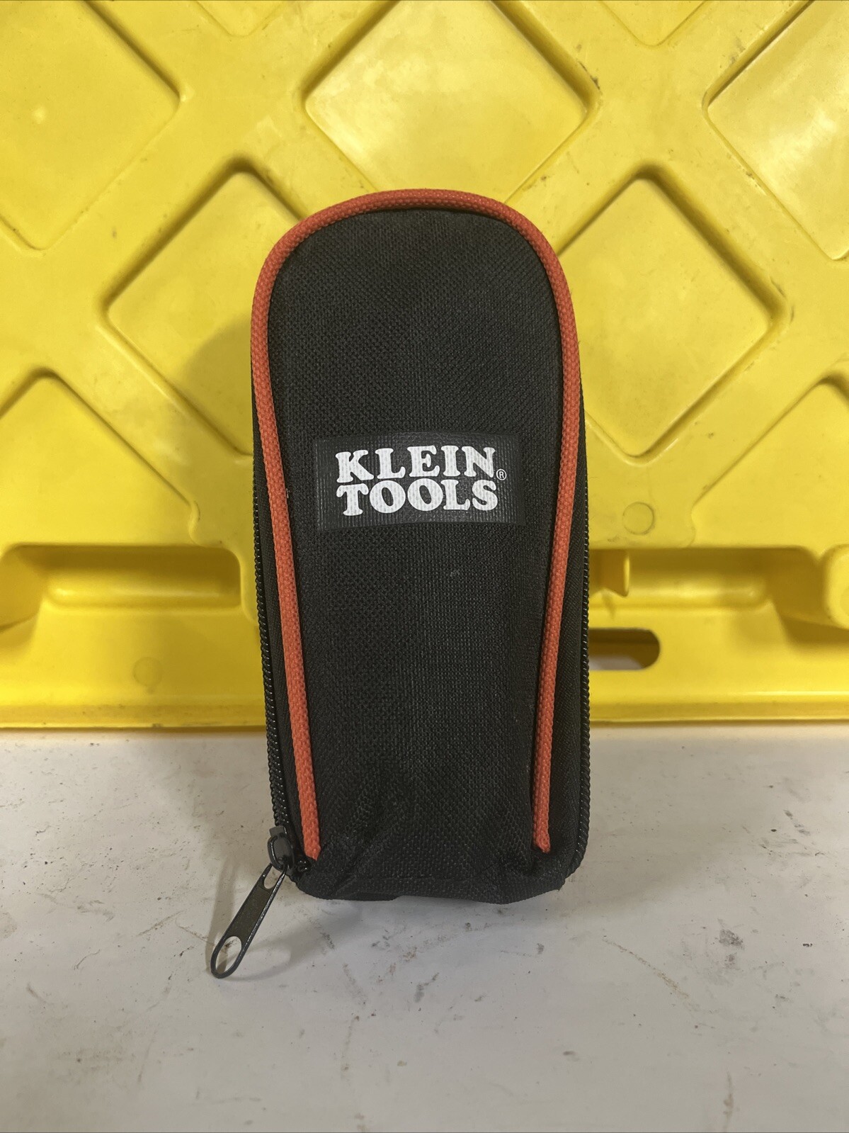 Klein Tools RT250KIT Non-Contact Voltage Tester & GFCI Receptacle Tester W/ Bag