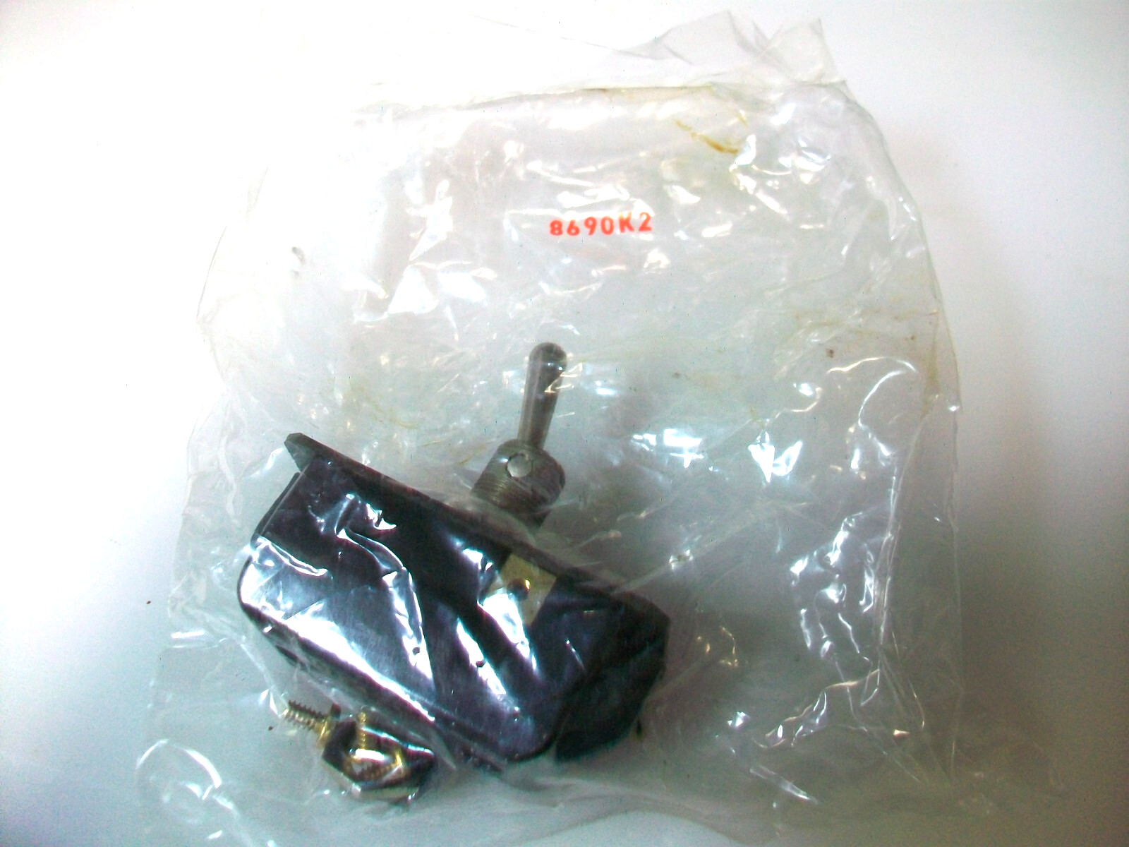 CUTLER HAMMER 8690K2 DPDT TOGGLE SWITCH