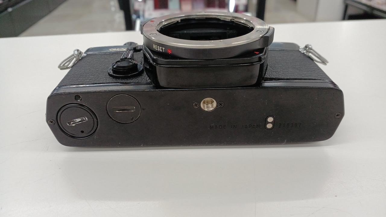 OLYMPUS OM-2N film camera