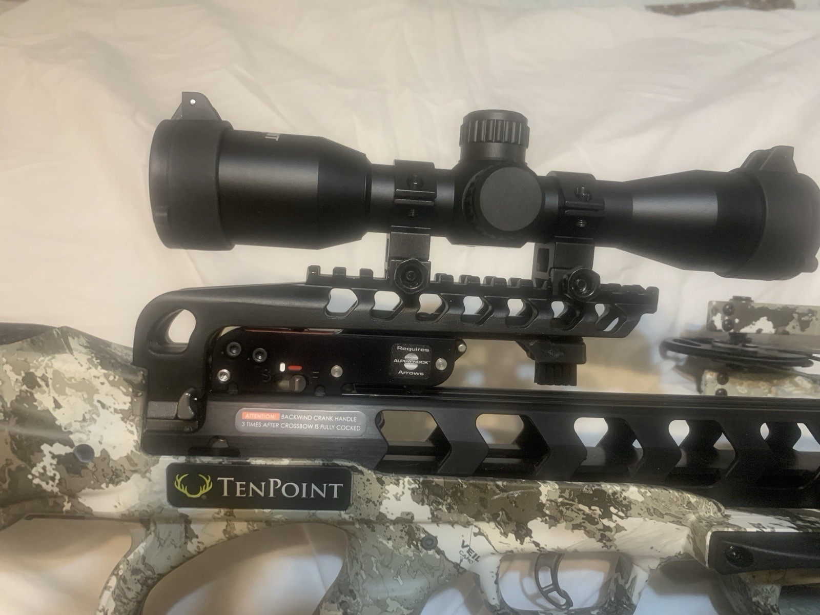 TenPoint Viper S400 Compound Crossbow w/ Scope, Camo/Black Hunting