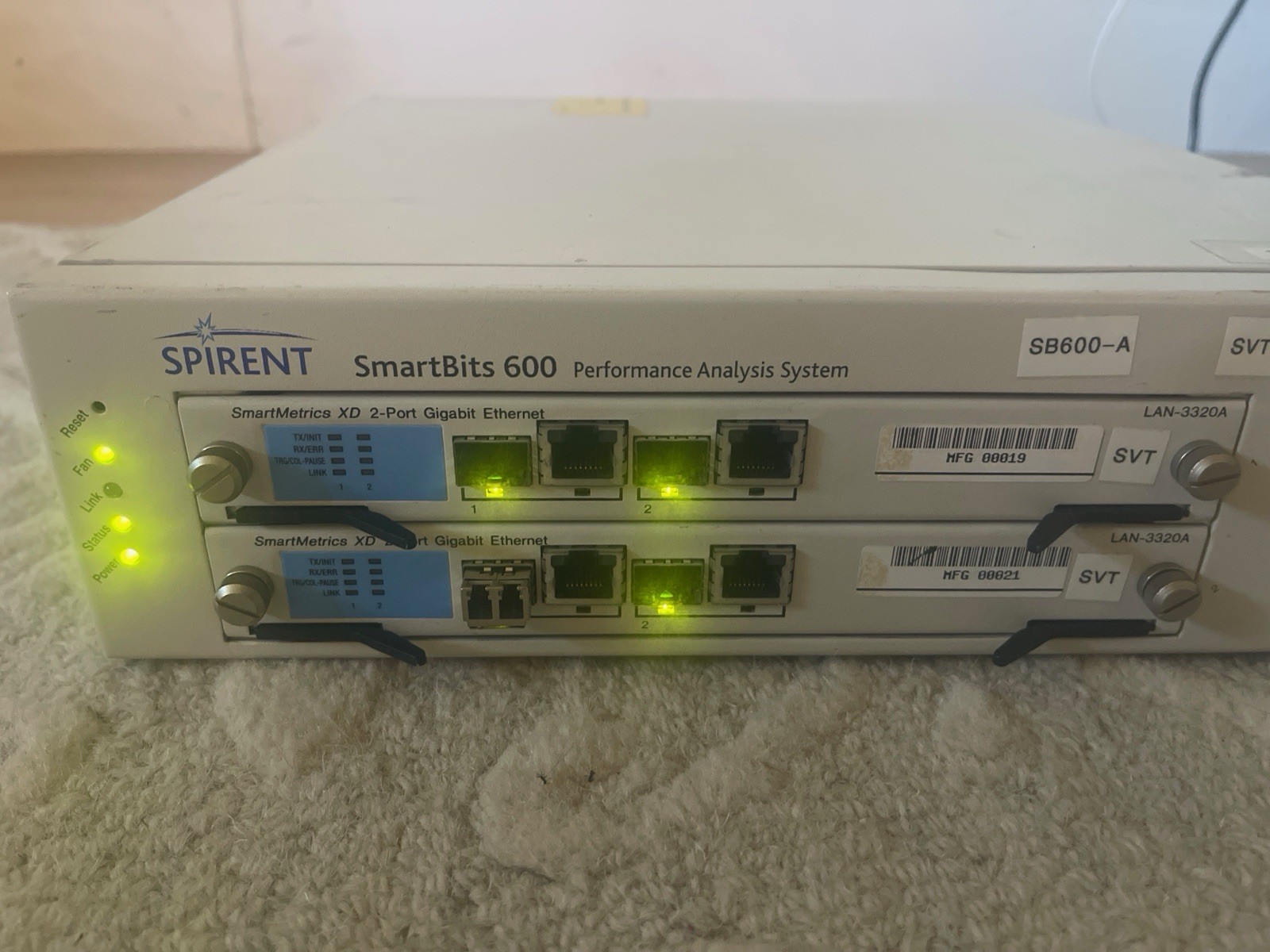 Spirent SmartBits 600 SB600-A Network Analyzer w/ 2x LAN-3320A Modules