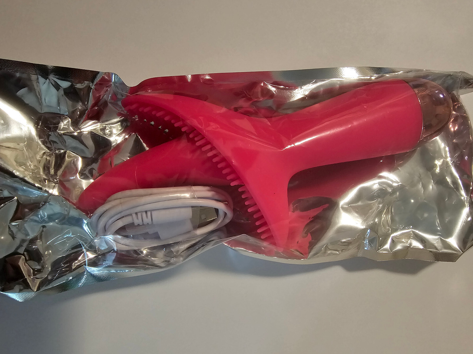 Long Tongue G-Spot Stimulator Vibrator With Rechargeable Battery Pink
