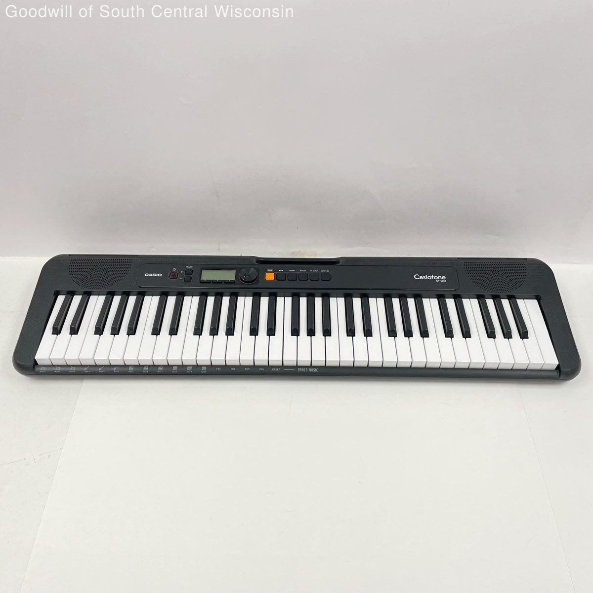 Casio Casiotone CT-S200 61-Key Digital Keyboard -TESTED