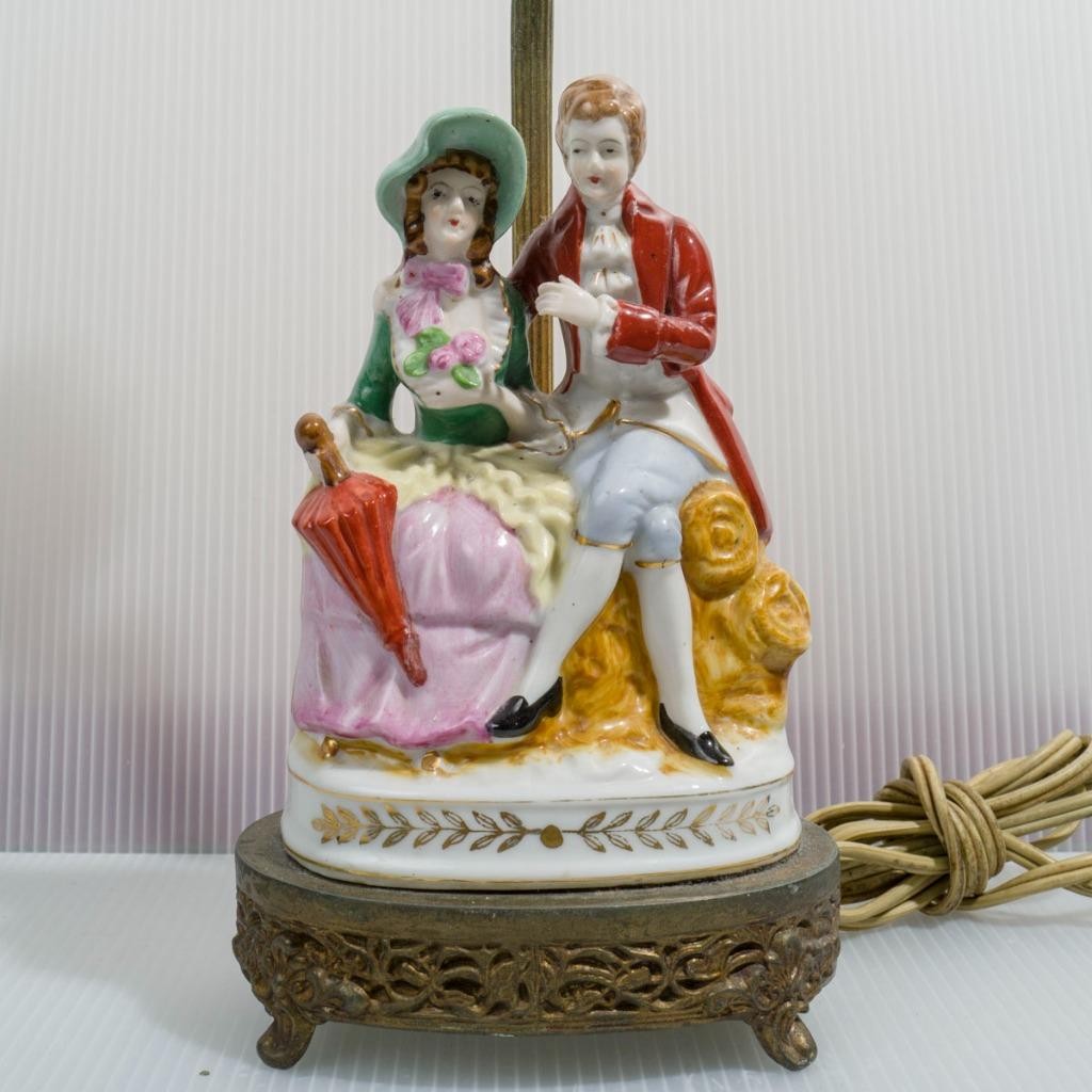 Colonial Style Man & Woman Ceramic Lamp