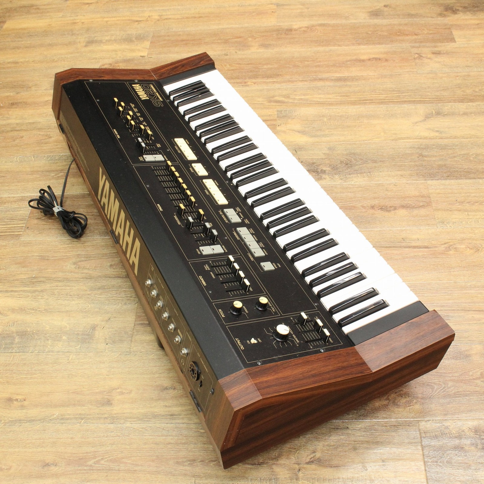 YAMAHA SK20 [1470]