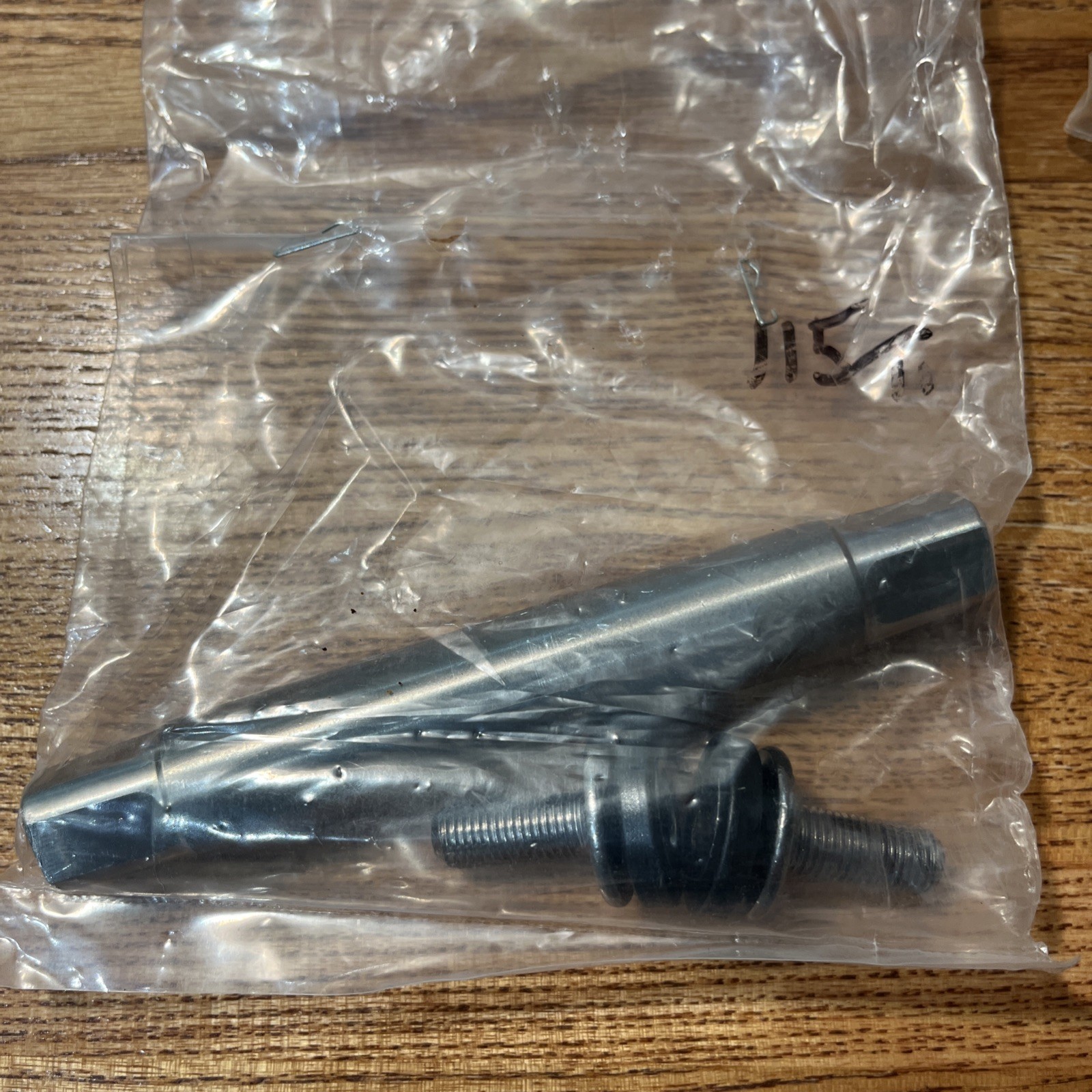 Answer BMX  Spindle 115mm - Titanium Spindle & Bolts NOS