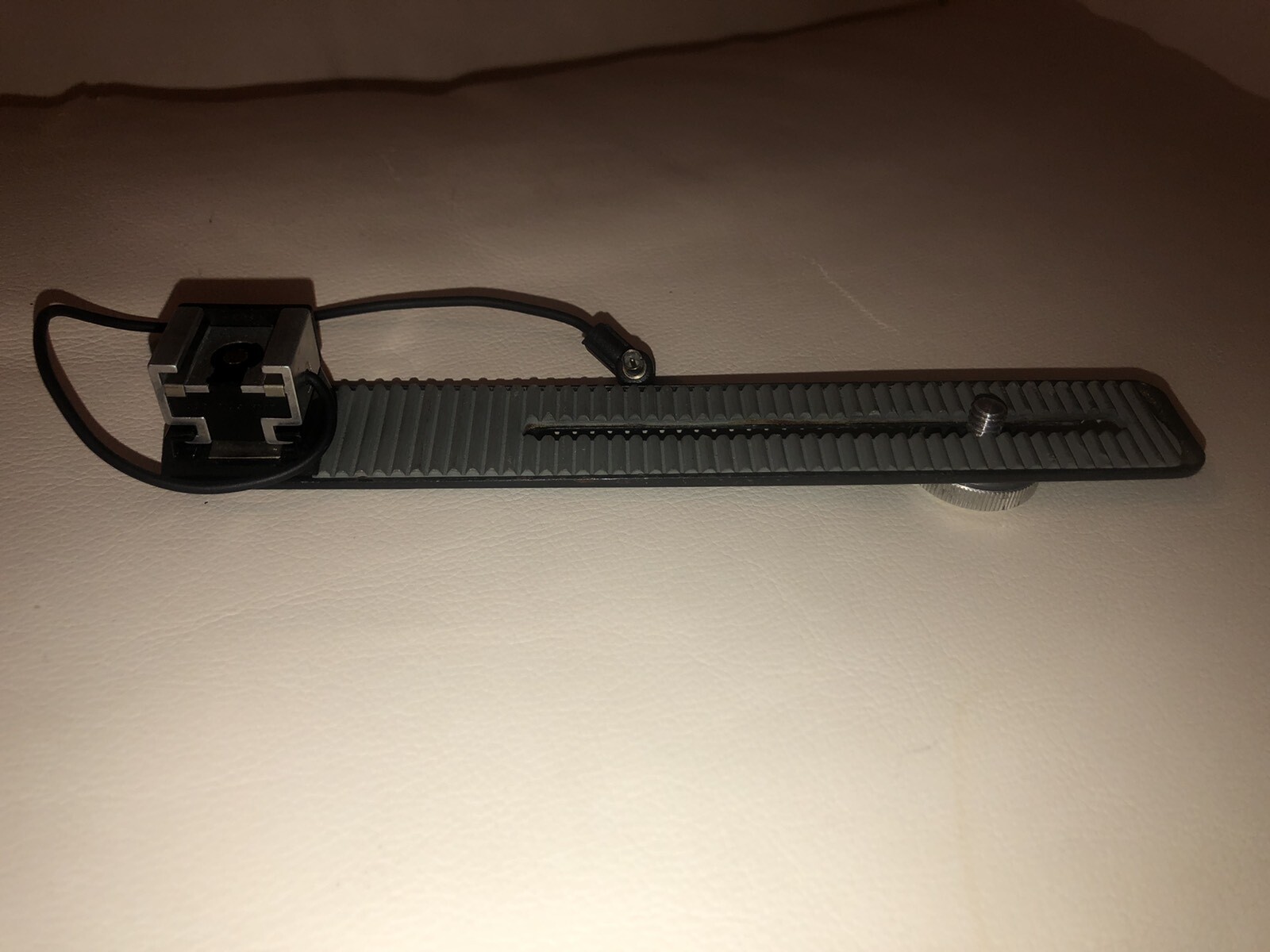 Hama Flash Hot Shoe Adapter And Bar