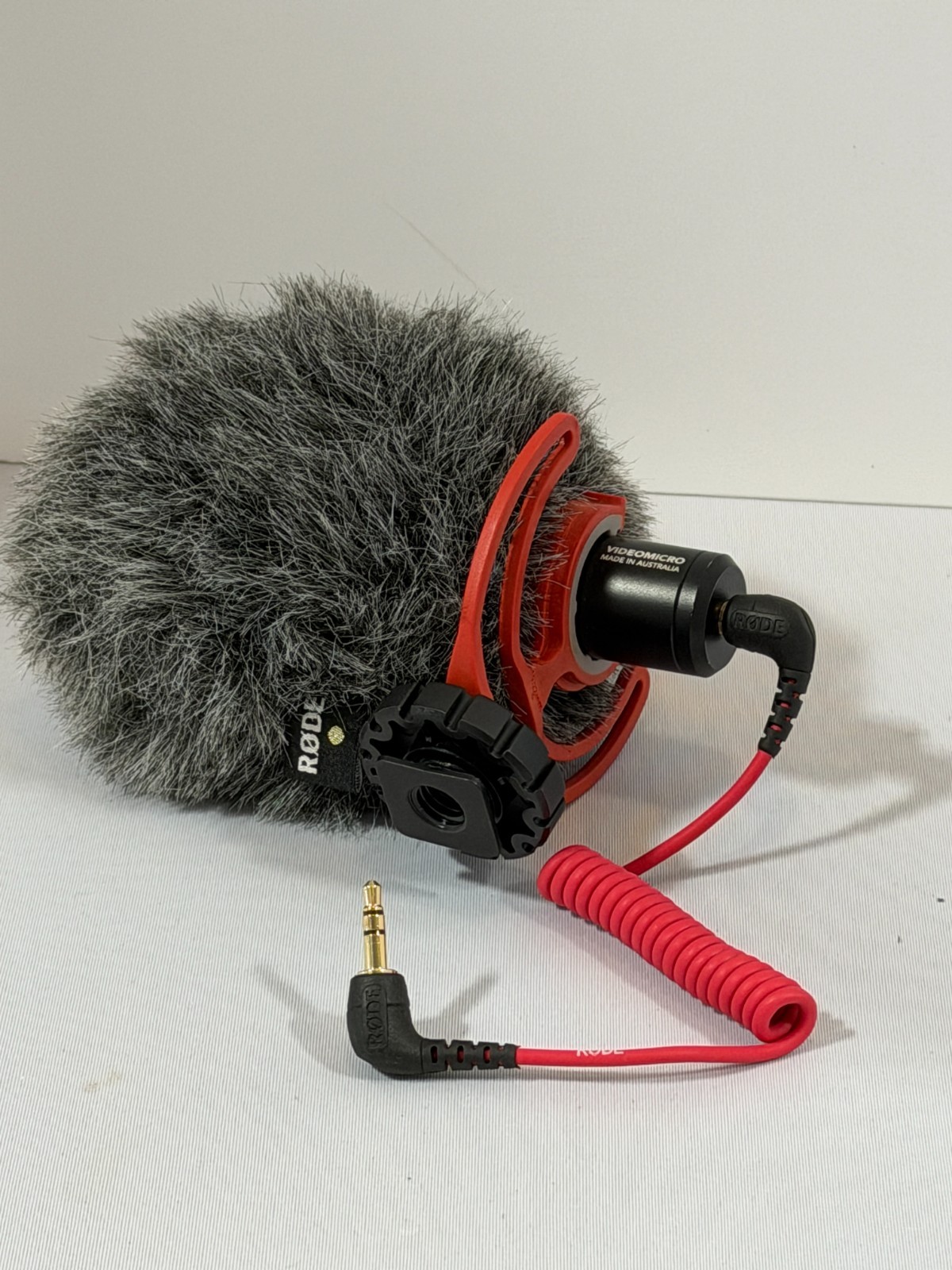 Rode VideoMicro Compact On-Camera Shotgun Microphone w/ Deadcat Windscreen