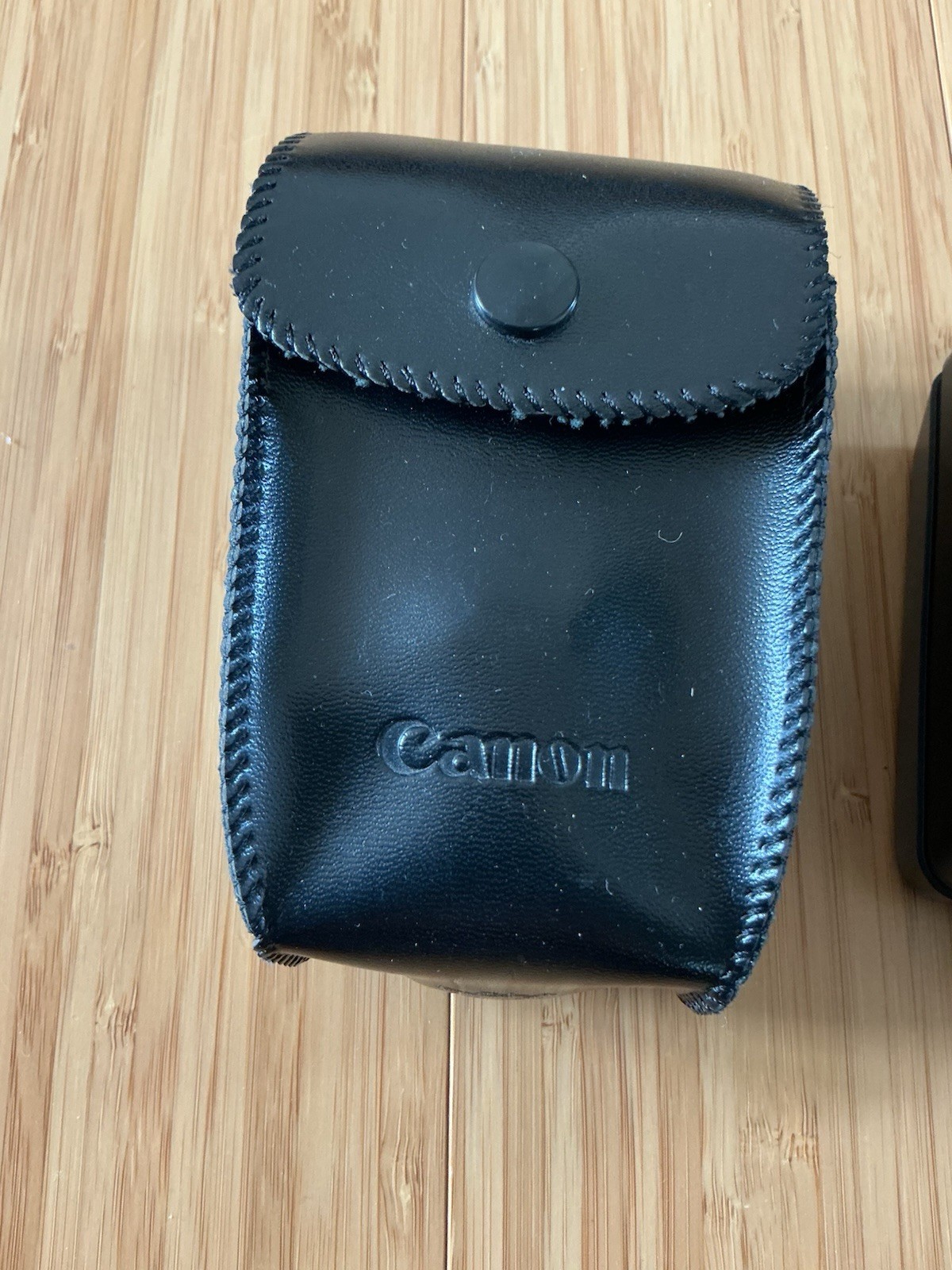 Canon Speedlite 166A Shoe Mount Camera Flash With Case Untested.