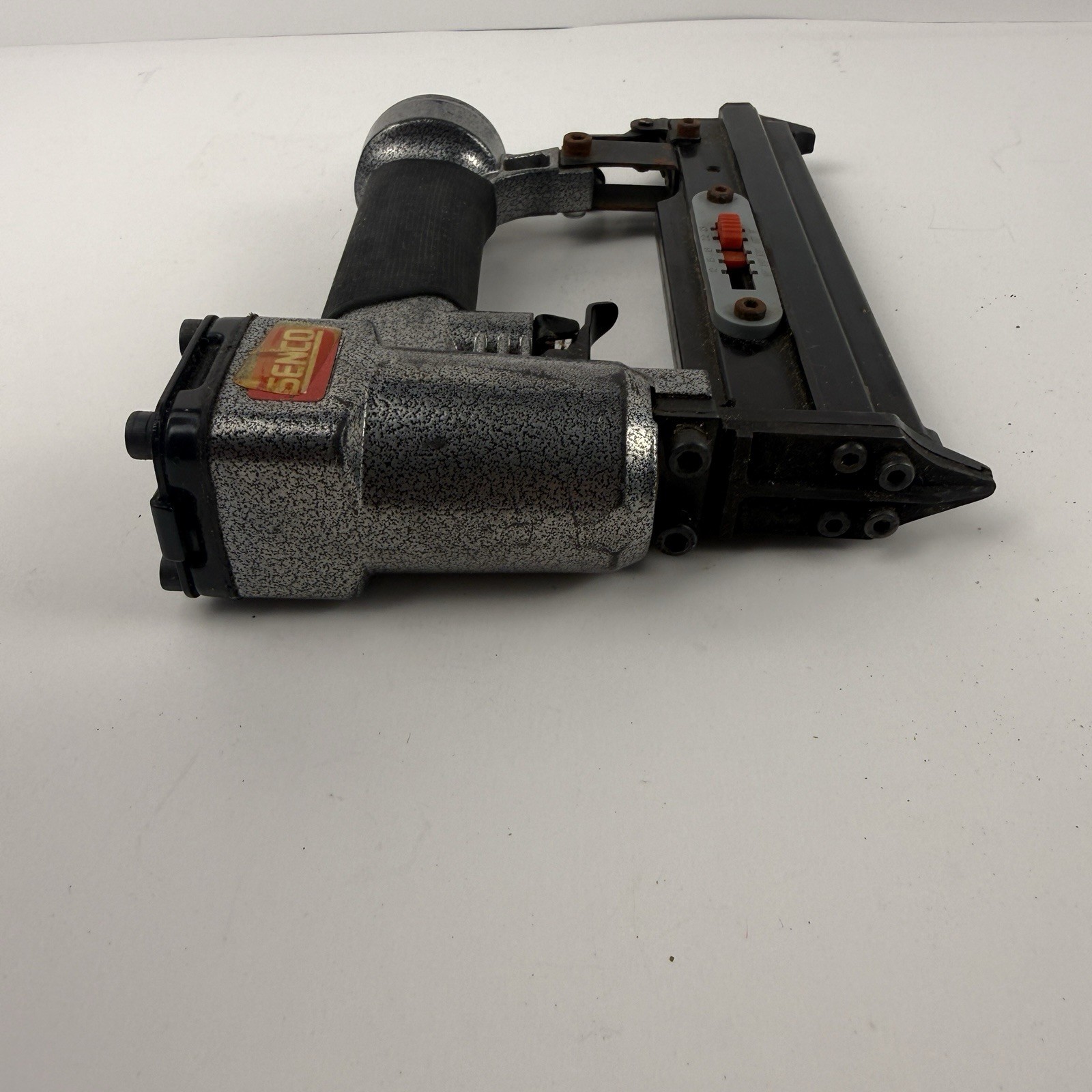 Senco Headless Micro Pinner 1/2" to 1" Fasteners Adjustable Pneumatic 5T0001N