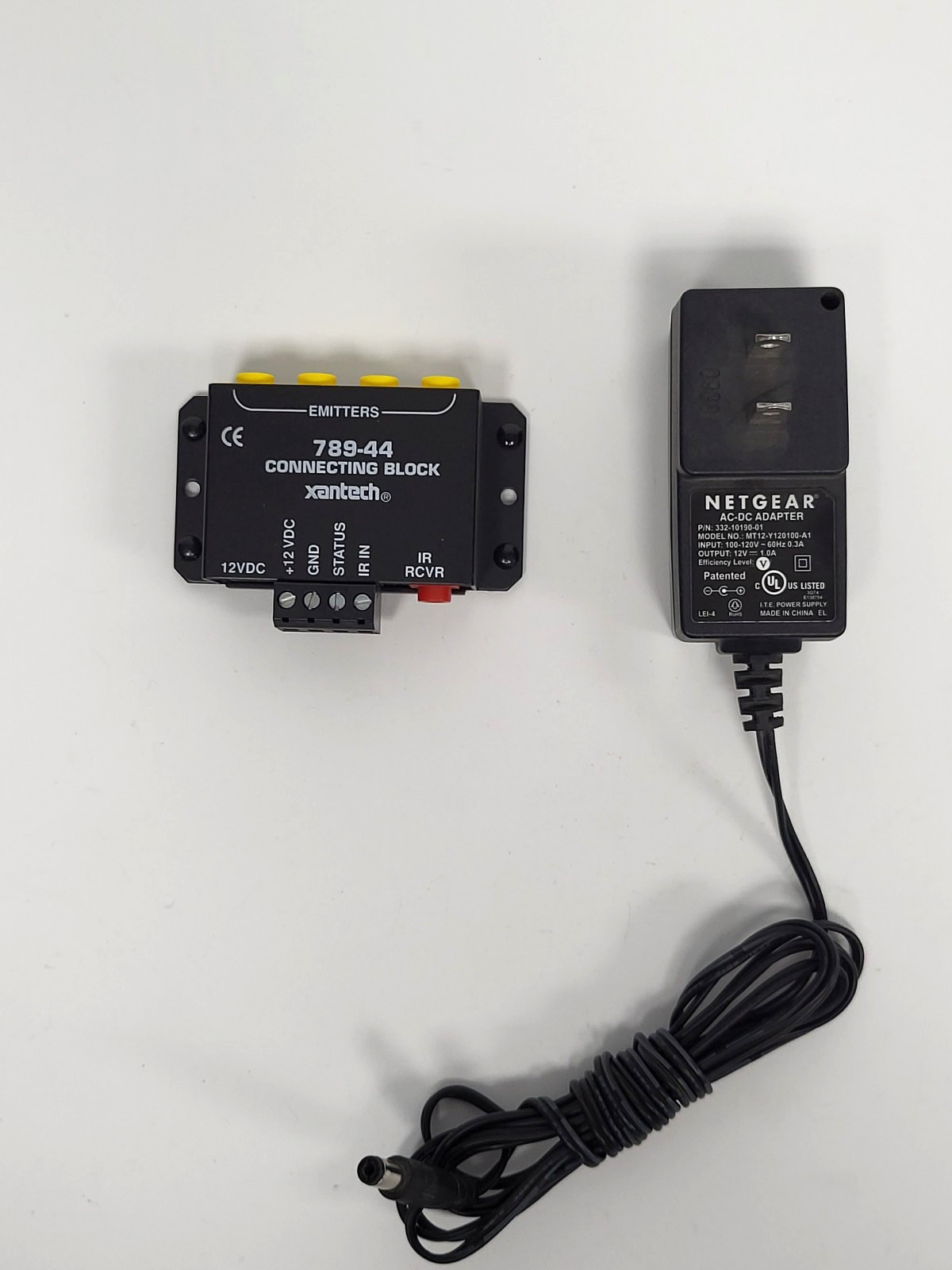 Xantech 789-44 Connecting Block, IR Receiver/Keypad Four-to-One w/Power Adapter