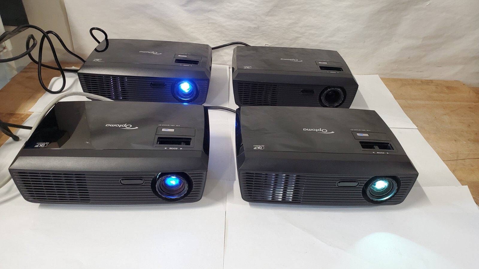 LOT of 4 Optoma DAEXSGL HDMI 3200 Lumens Projectors, Look, Read