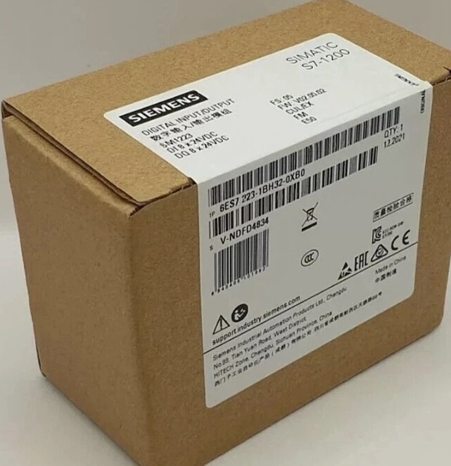 NEW IN BOX SIEMENS 6ES7 223-1BH32-0XB0 6ES7223-1BH32-0XB0
