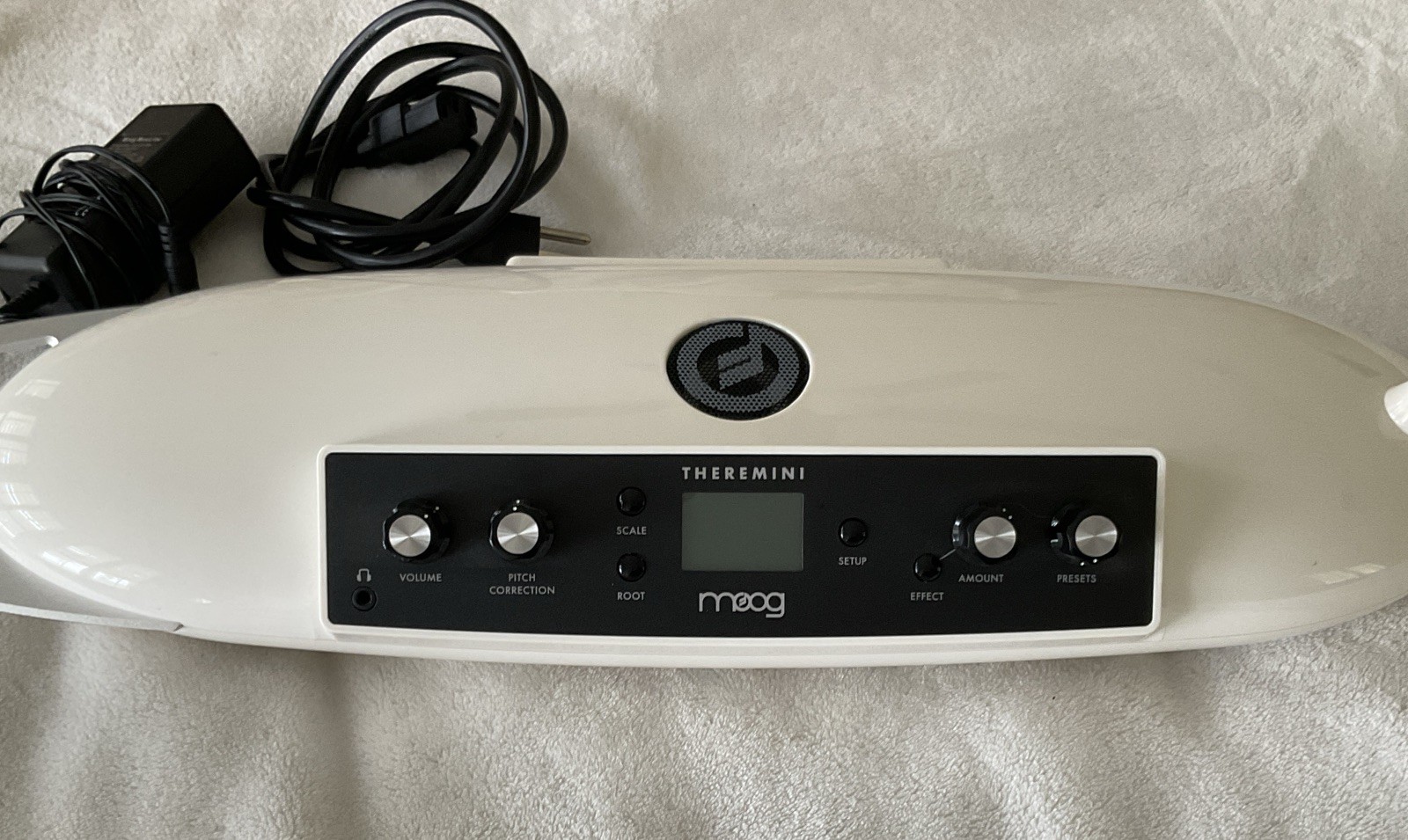 Moog Theremini with WaveTable Synthesizer With Cords And Cables Working