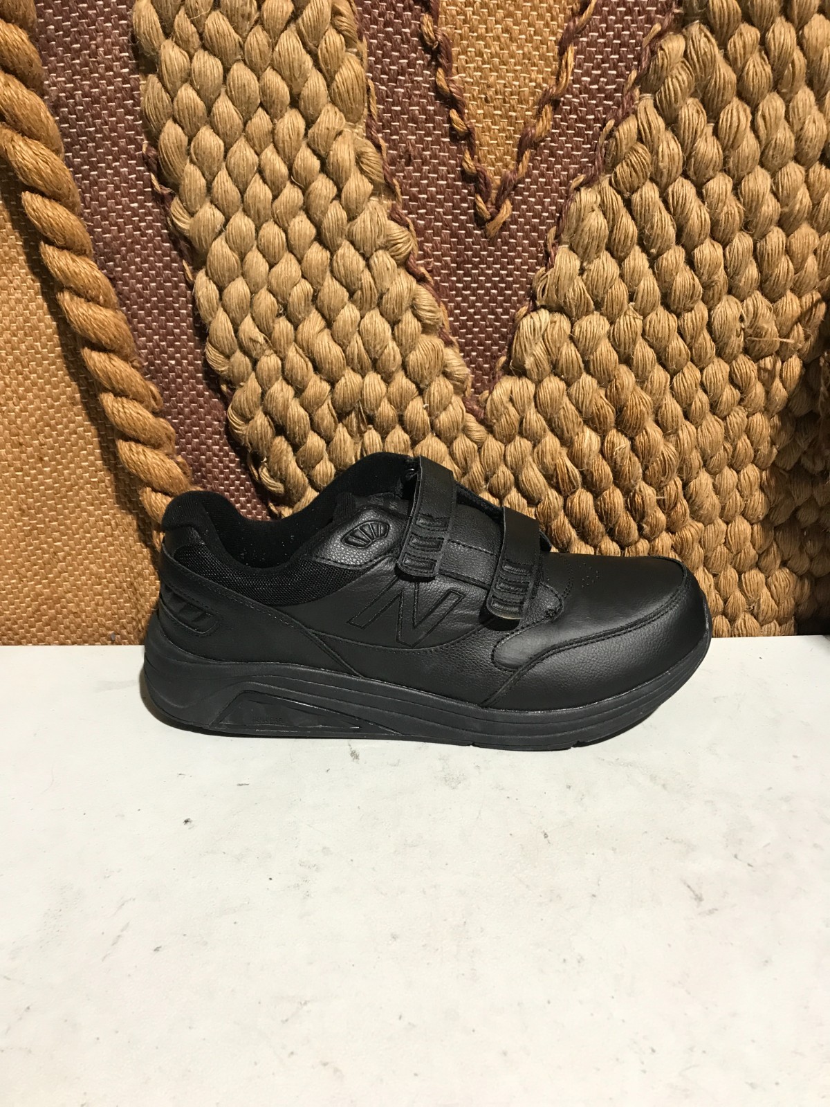 New Balance V3 Walking Sneakers Shoes Mens MW928HB3 Black Leather US Size 12