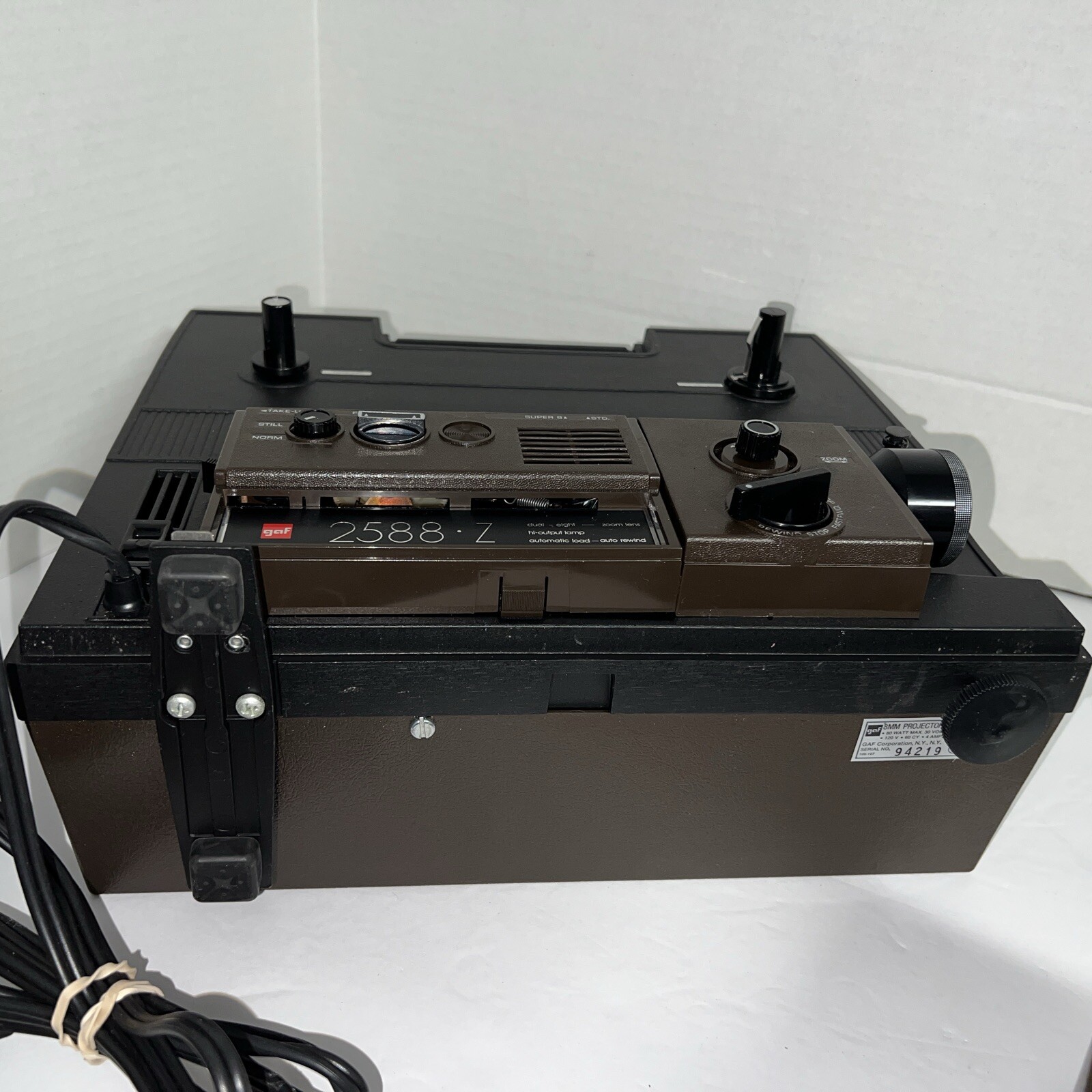 Vintage GAF 8mm Projector 2588-Z PLEASE READ DESCRIPTION