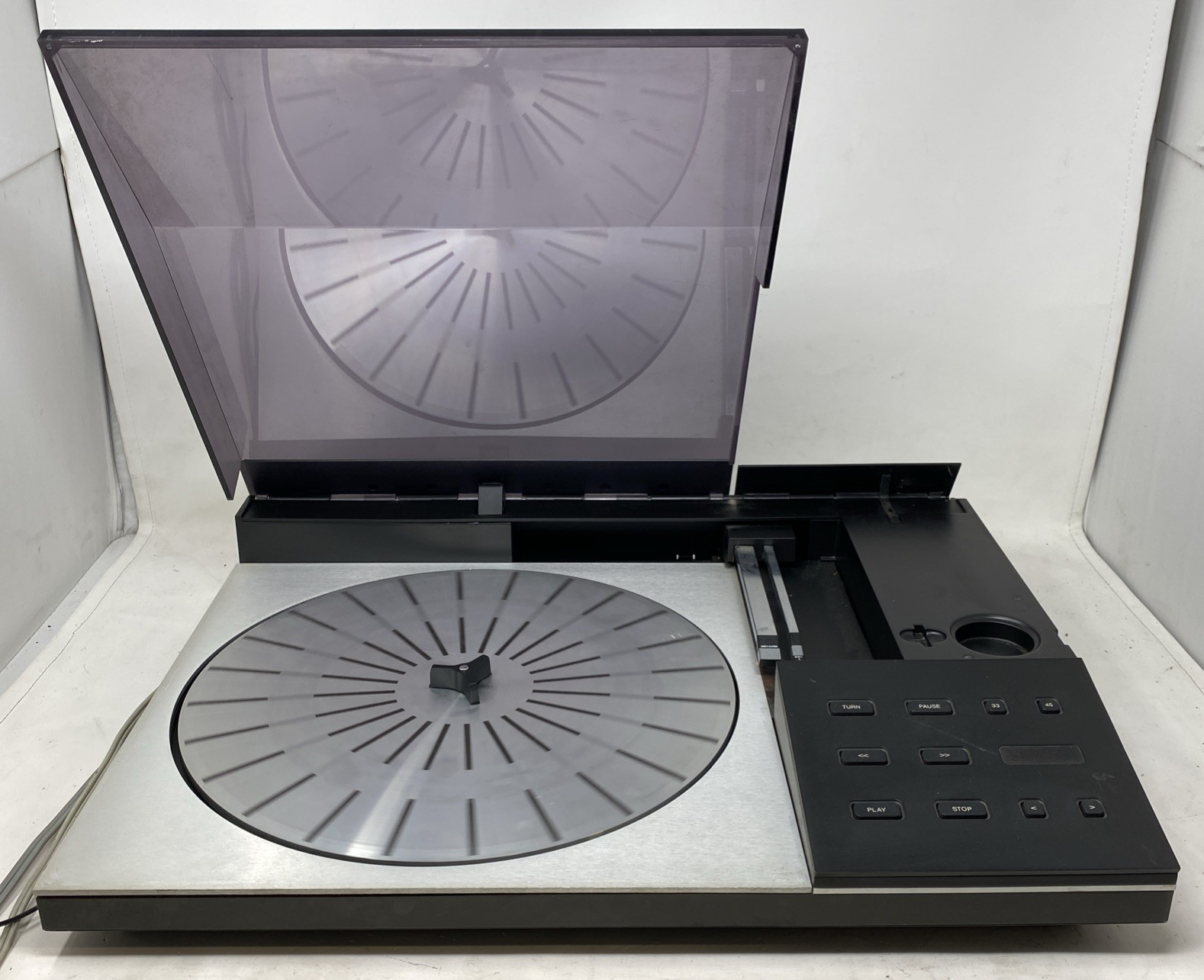 Bang and Olufsen Beogram TX Turntable *READ*