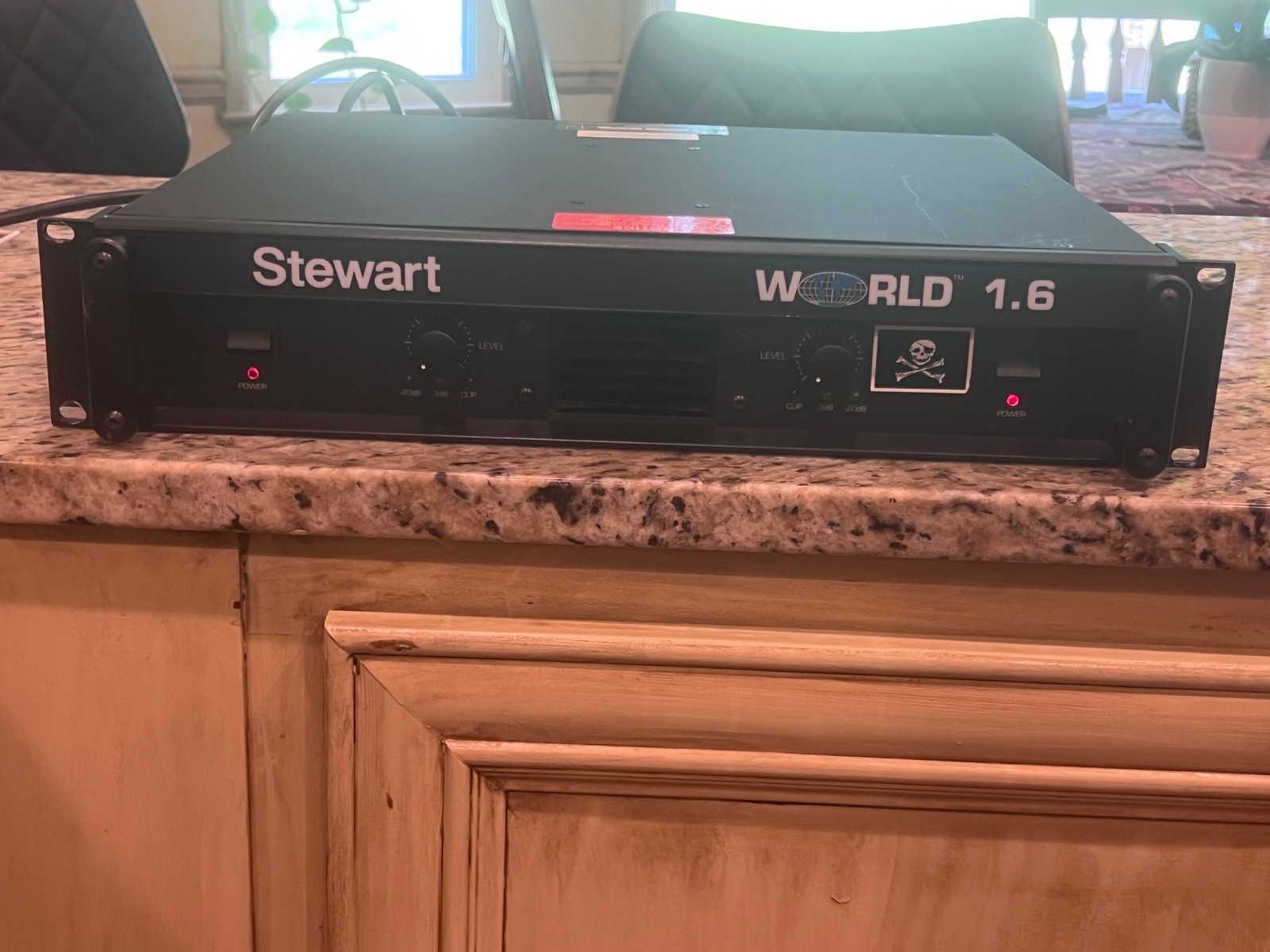 Stewart World 1.6 amplifier  - 300WPC @ 8ohm  - Fully tested - Outstanding