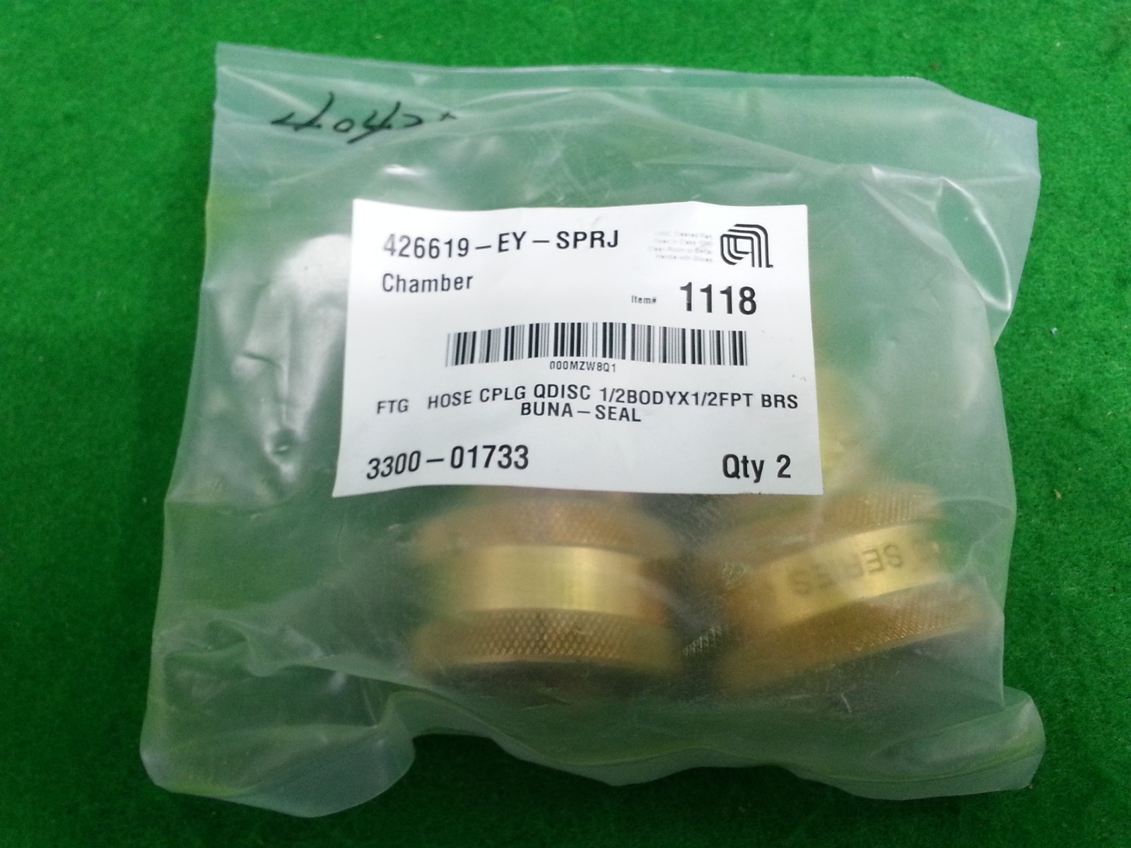 AMAT 3300-01733 FTG HOSE CPLG QDISC 1/2BODX1/2FPT BRS BUNA-SEAL , NEW