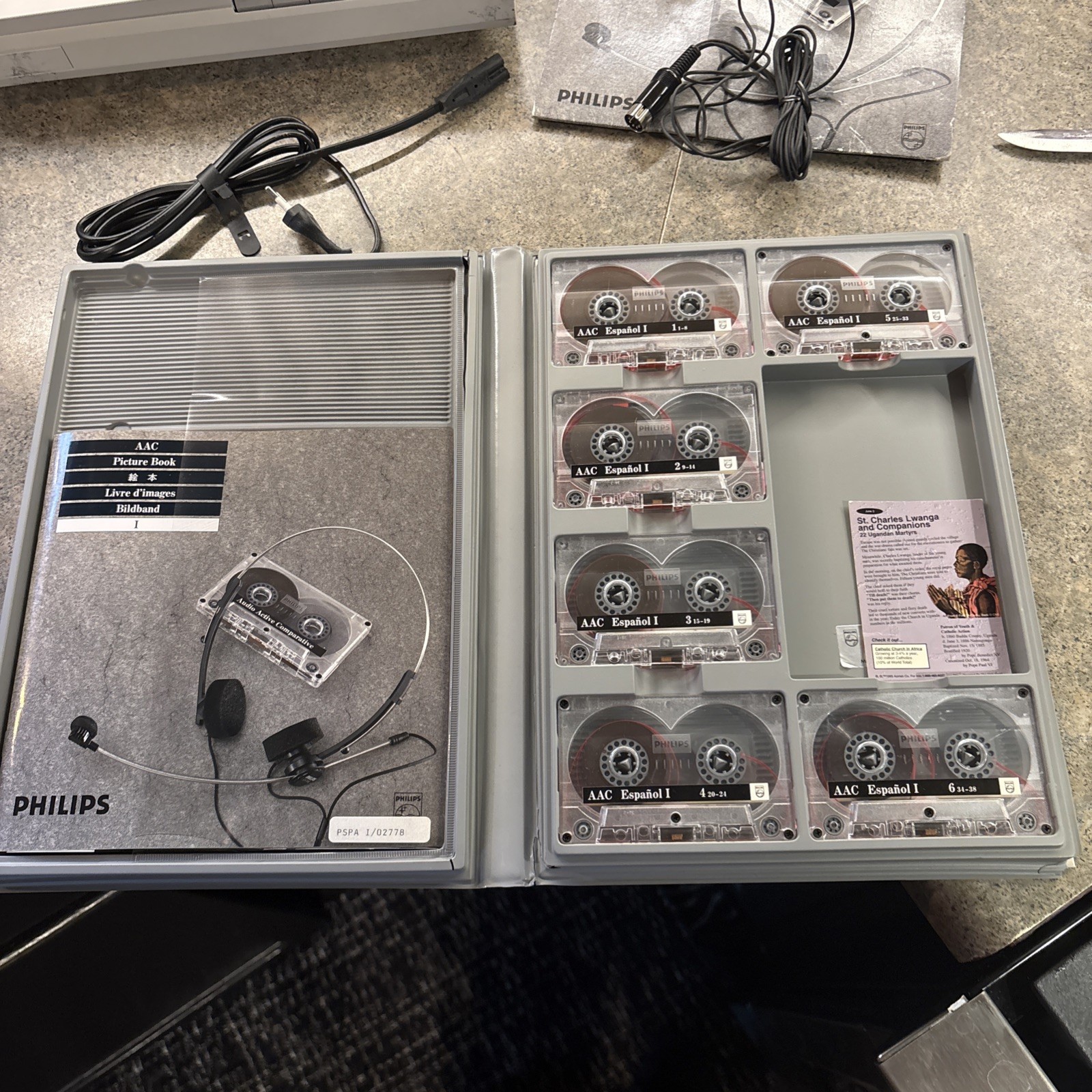 Philips AAC7000 Audio Active Comparative Language System Cassette Player 70's