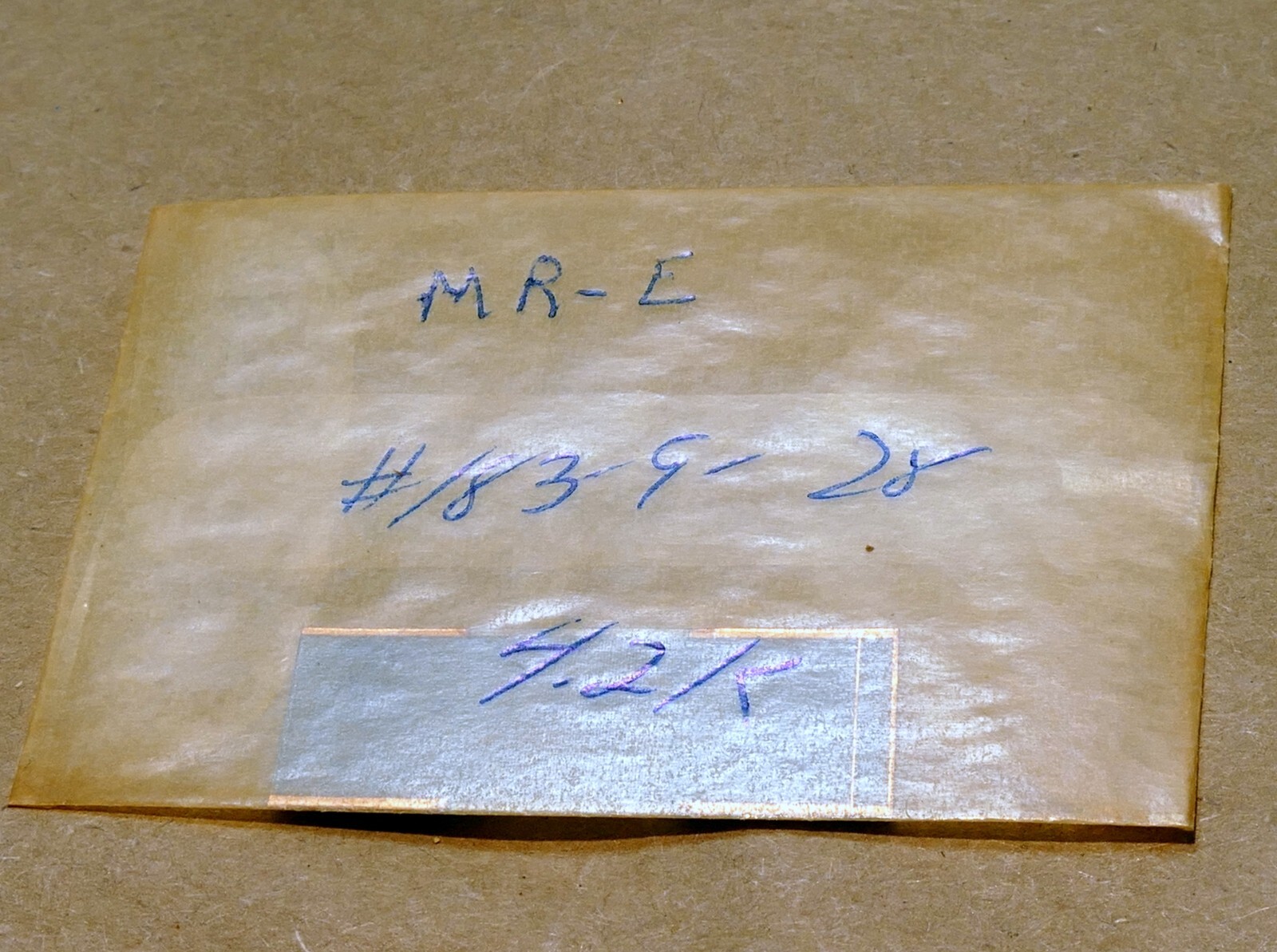 MR-E # 183-9-28 4.2K for resonance microscope