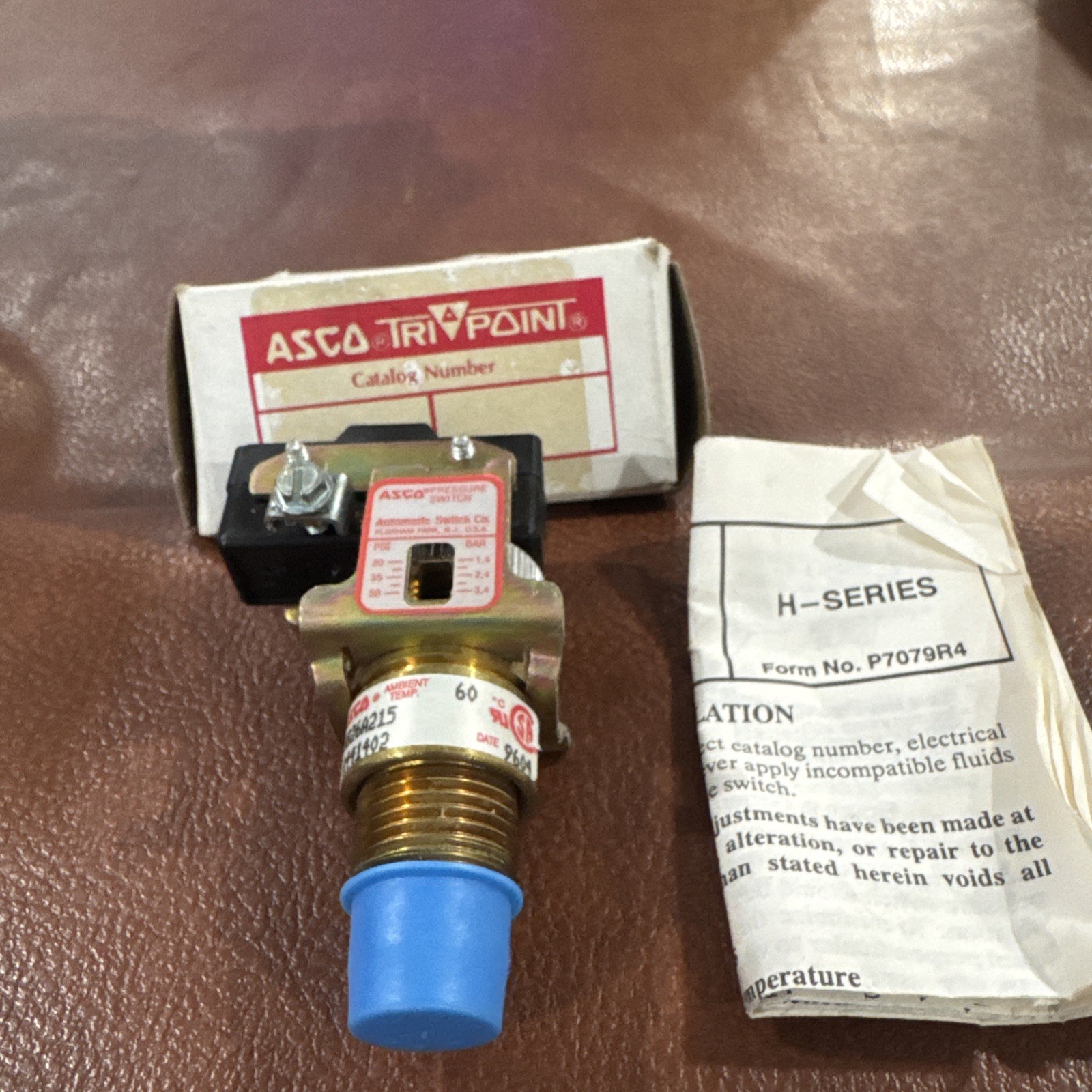 ASCO HB26A215 Miniature Pressure Switch 20-50 PSI (1.4-3.4 BAR) NIB
