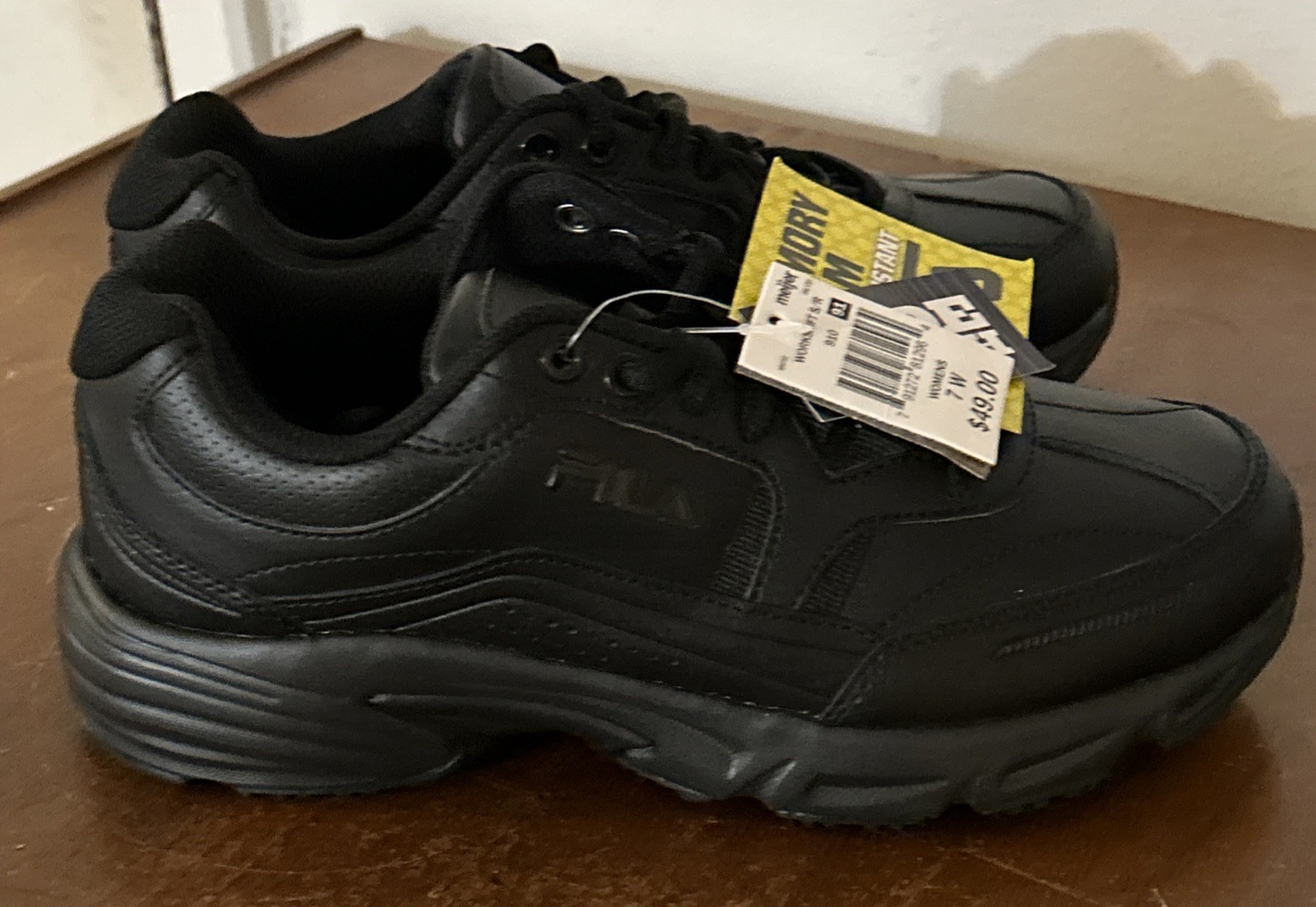 FILA Workshift SR Sneaker, Black, Women’s Sz 7 Wide, 5SGW0002-001, New In Box!