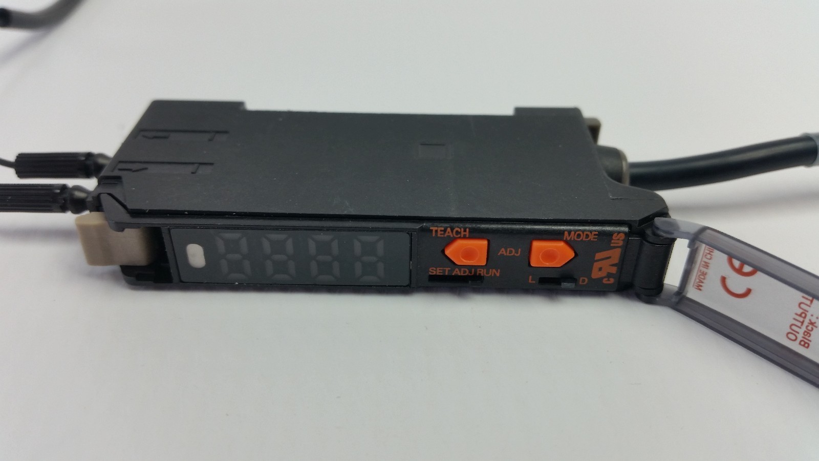 Omron E3X-DA11-N Photoelectric Sensor