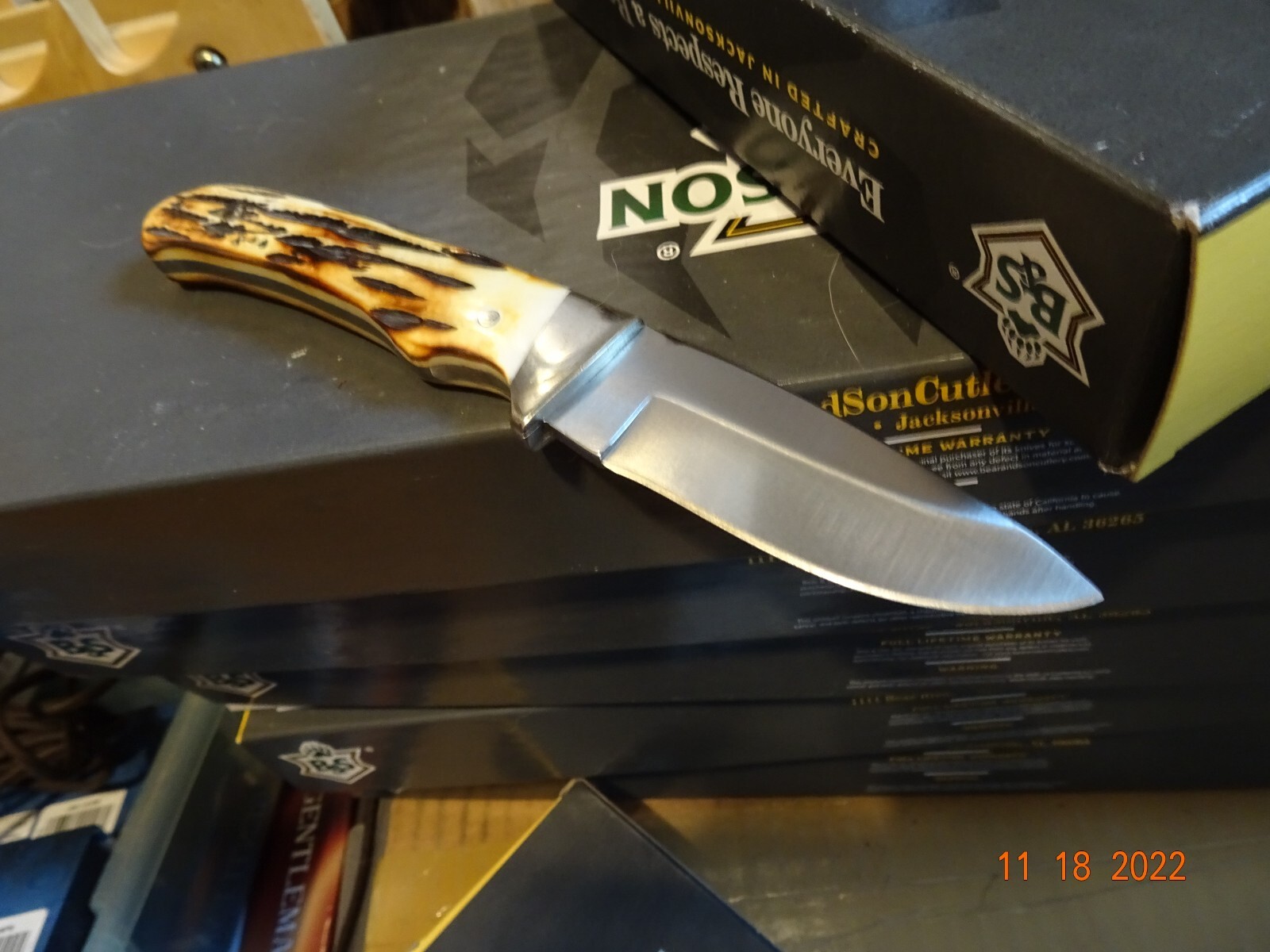BEAR & SONS CUTLERY 7" DROP POINT HUNTER INDIA STAG BONE HANDLE LEA SH MADE USA