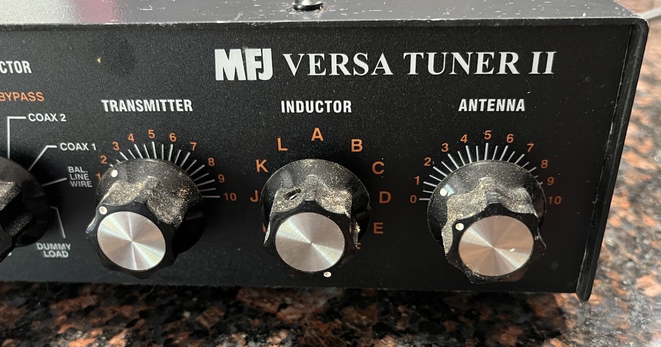 MFJ-941E VERSA TUNER II. Very Good Condition