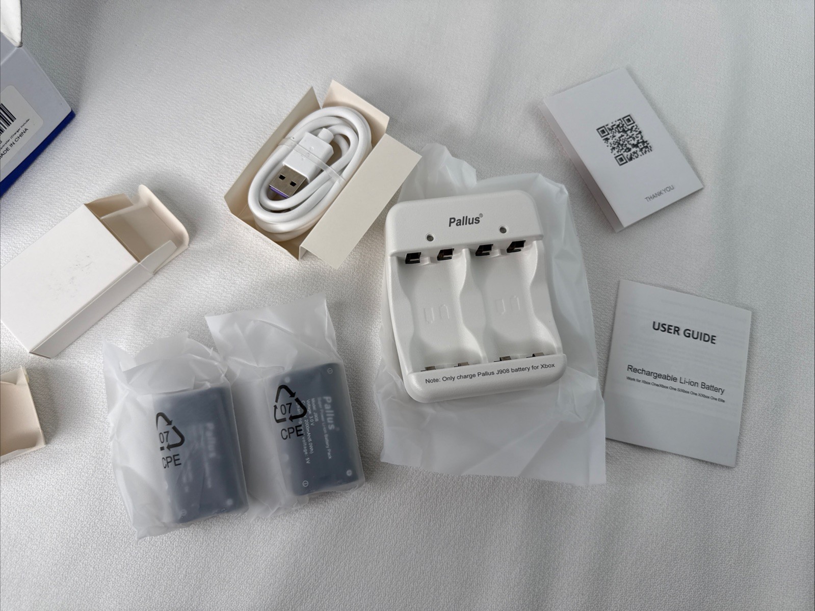 Xbox Controller Battery Pack, 2x6200mWh Rechargeable Battery Pack (White)