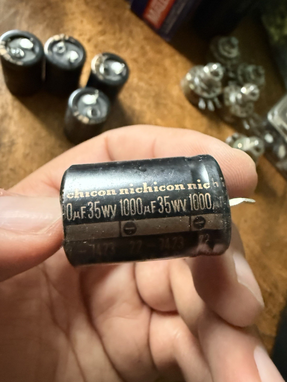 Nichicon 1000 uF 35v Snap In Electrolytic Capacitors Qty 5