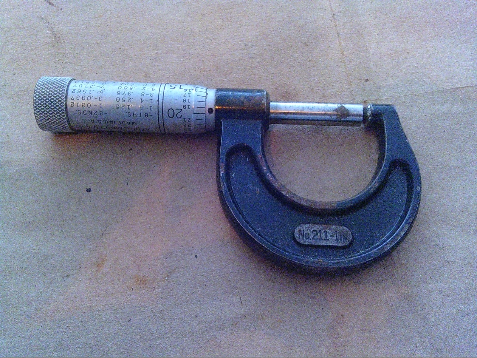 Starrett Rounded Anvil 0-1" Micrometer No. 211