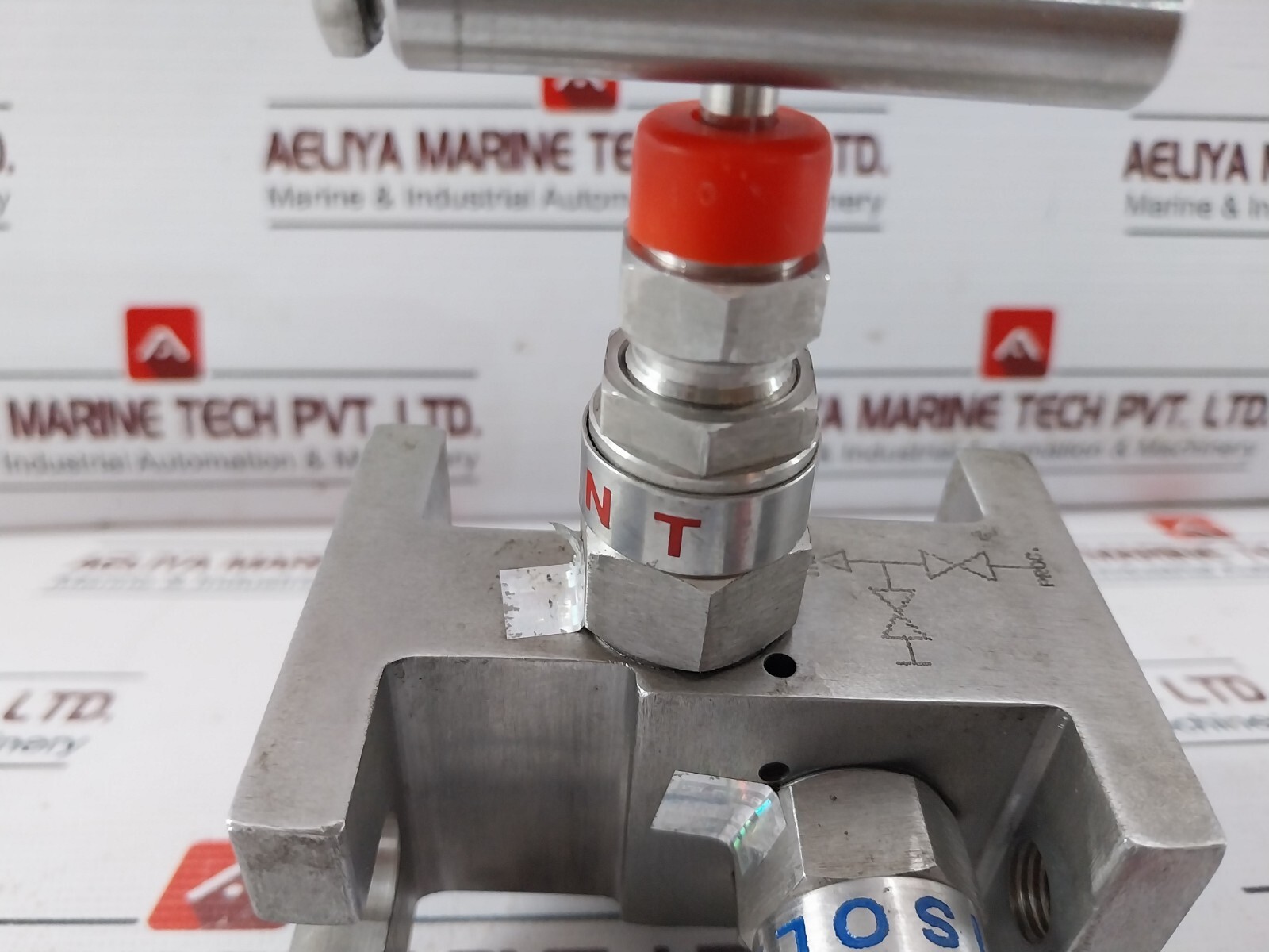 Excelock 2VM/H-SS 316 Needle Valve E201 FF