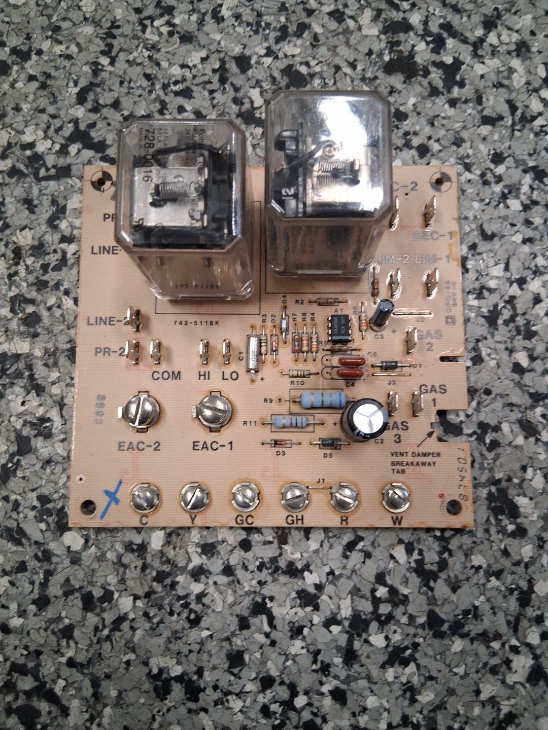 Carrier Bryant Payne HH84AA011 Furnace Control Circuit Board - Used