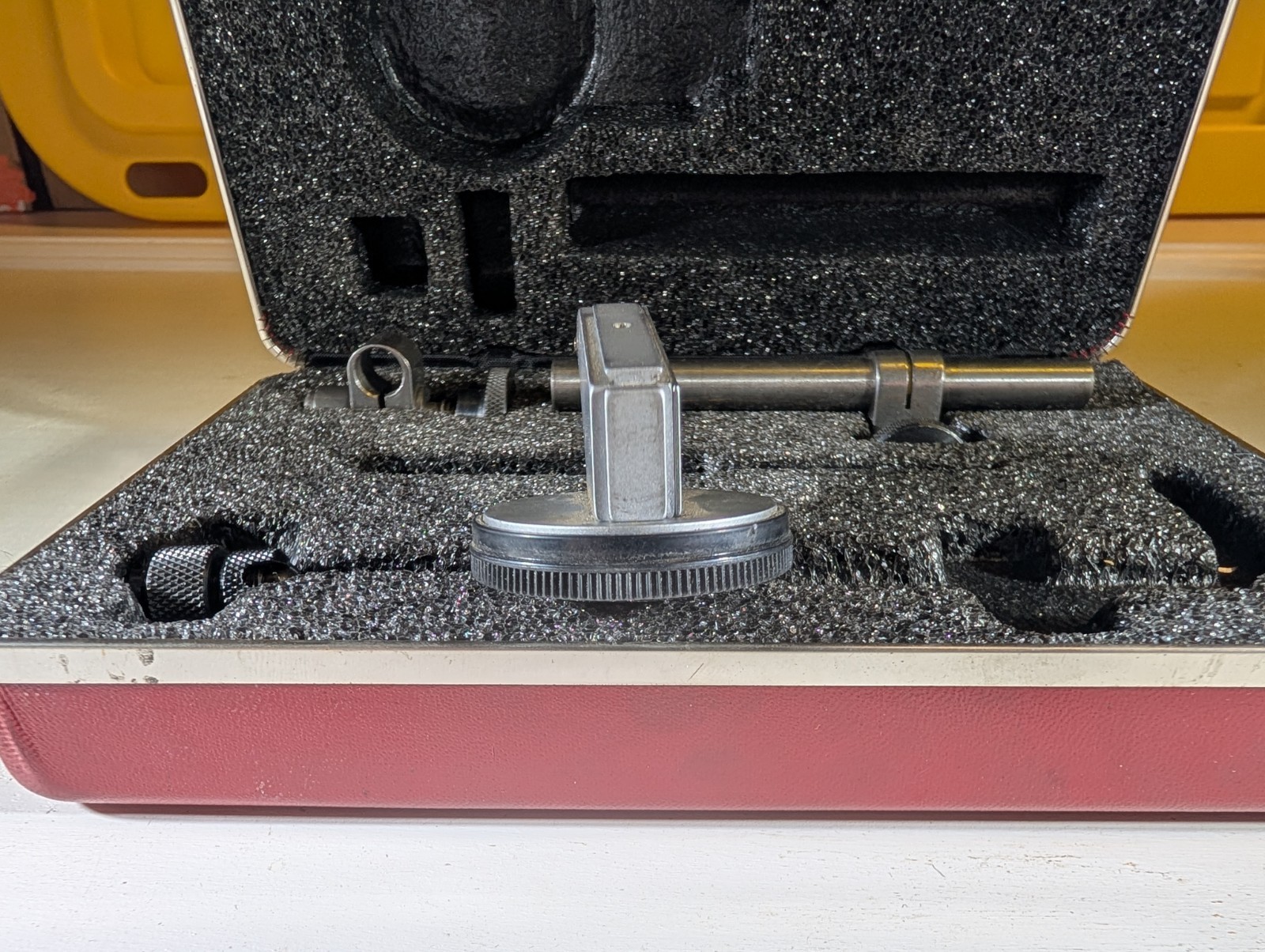 Starrett 709A Dial Test Indicator Black Dial Face .0005 With Orginal Case