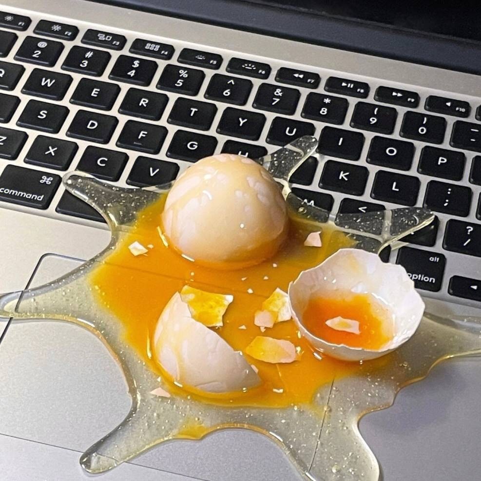 Broken egg mobile phone holder funny prank toy gift