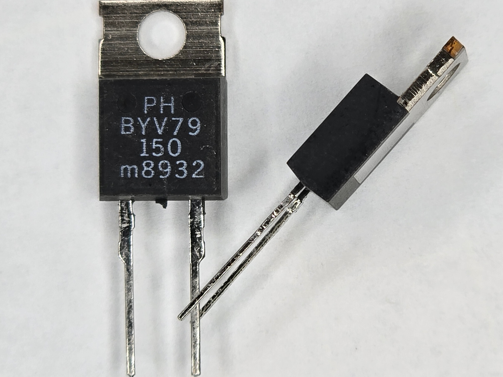 5pcs BYV79-150 TO220-2 Ultra-fast, epitaxial rectifier diode
