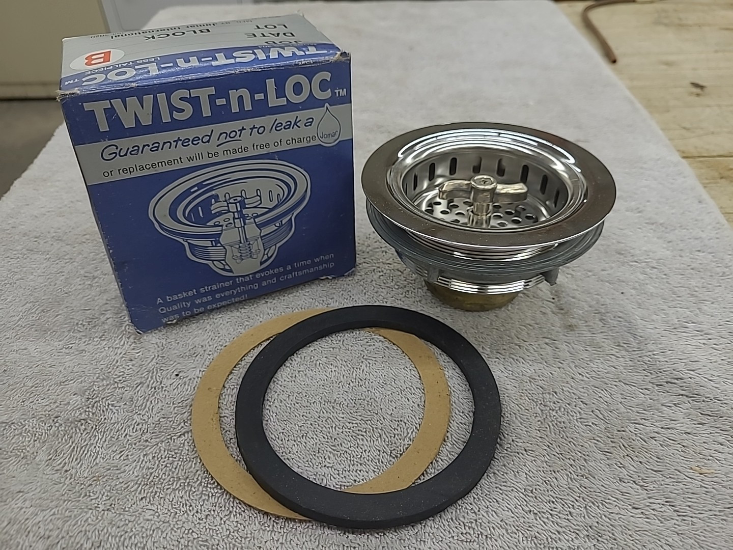 Twist-n-Loc SS-304 Stainless Steel Basket With Chrome Plated Body Sink strainer