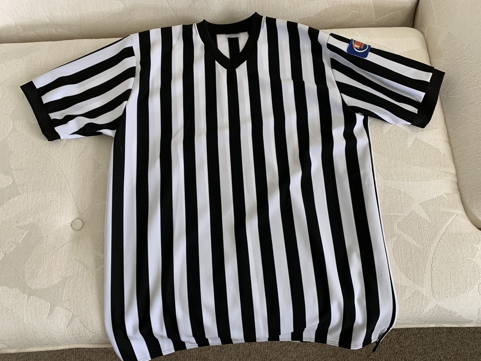 McDavid Referee Shirt w/ Whistle Loop. Men's XL, Mid-Weight Black & White Stripe